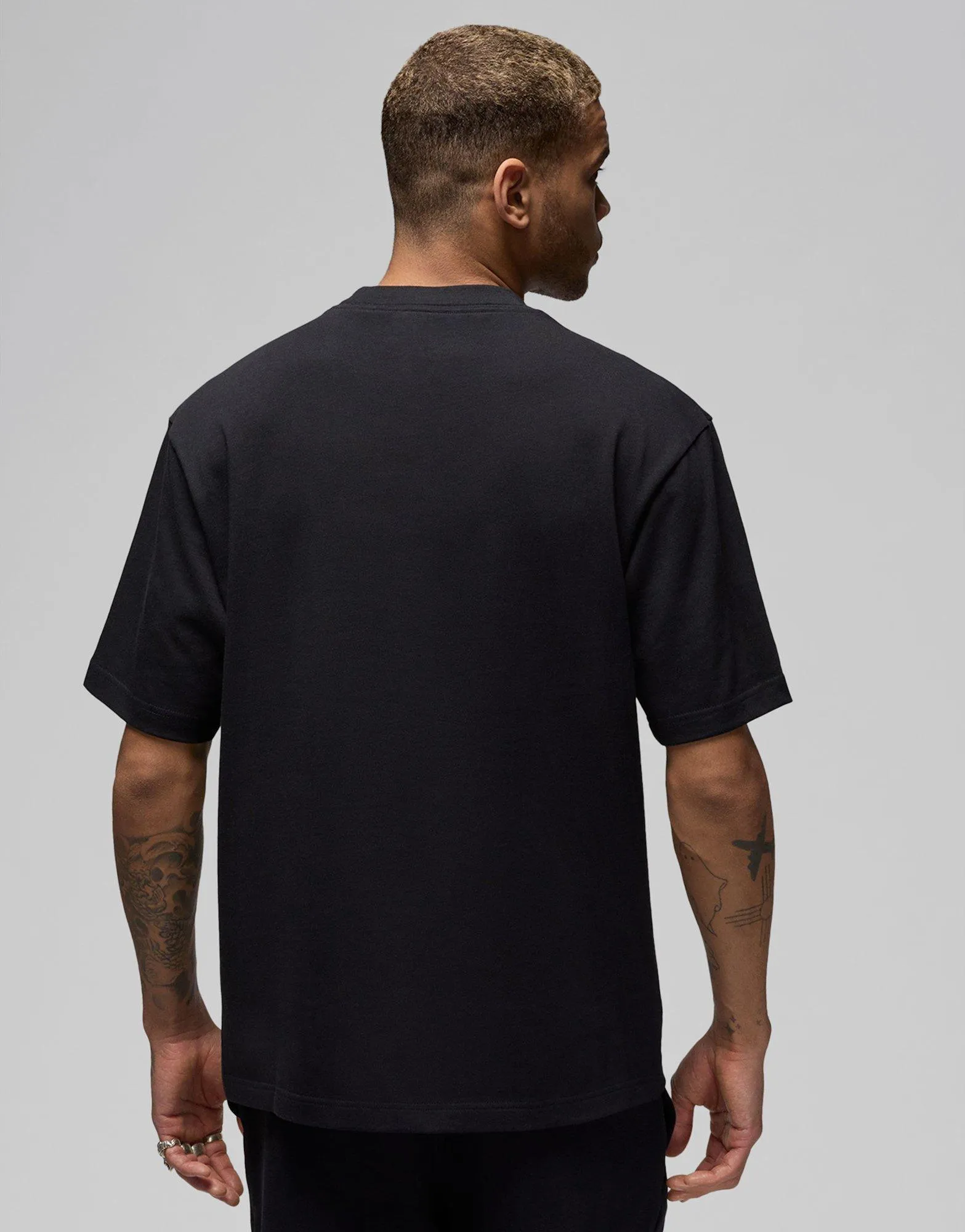 Adaptable Pieces, Go Anywhere, Laid-Back Luxe, Engineered Casual, Modern Utility, Relaxed Innovation
