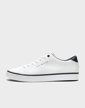 Bold Minimal, Ease In Motion, Lifestyle Direction, Universal Pieces, Daily Build, Shift Into Ease