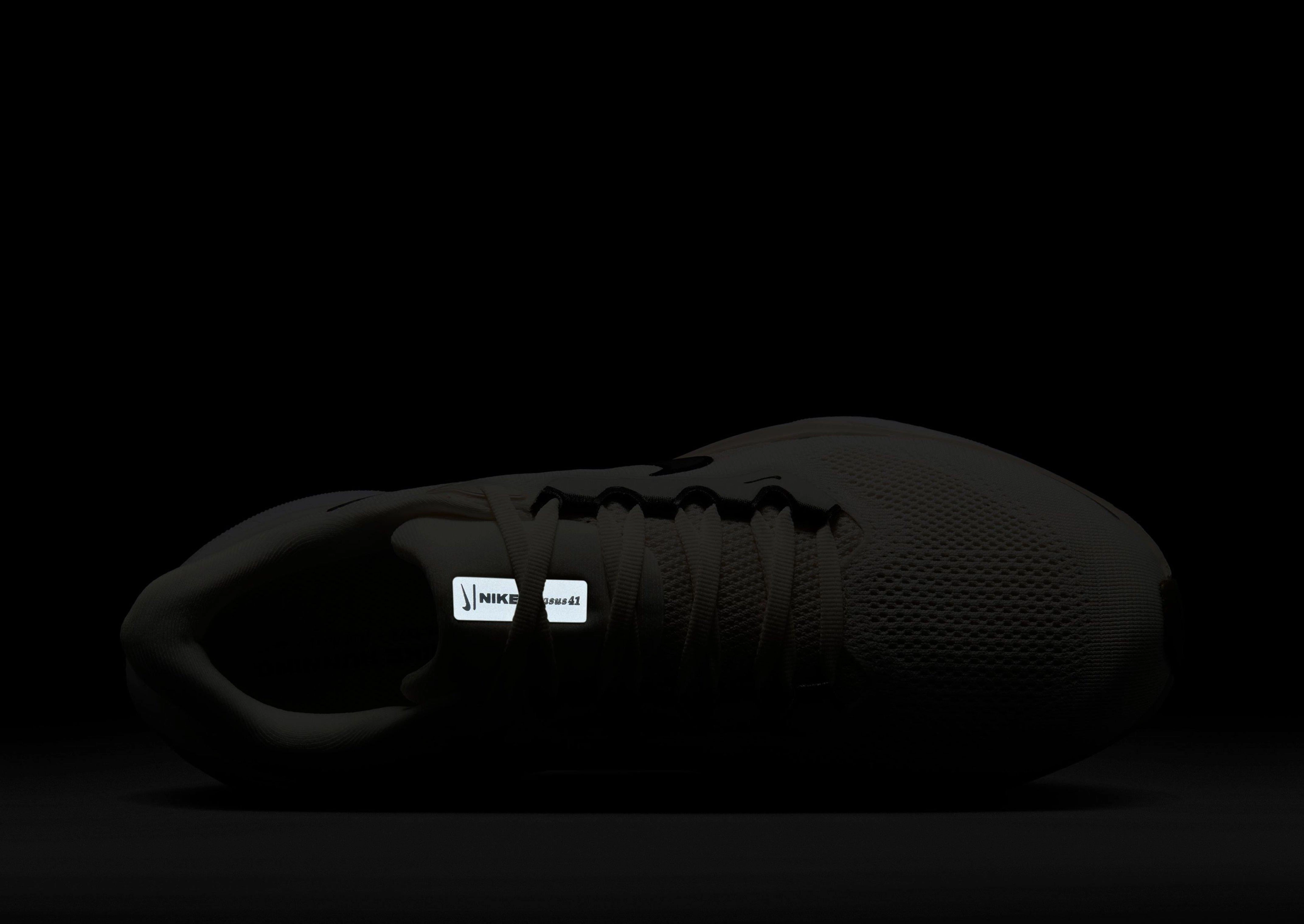 Lightweight Presence, Responsive Fit, Life-Ready Layers, Adaptive Style, Pure Lineswear, Sleek Mindset