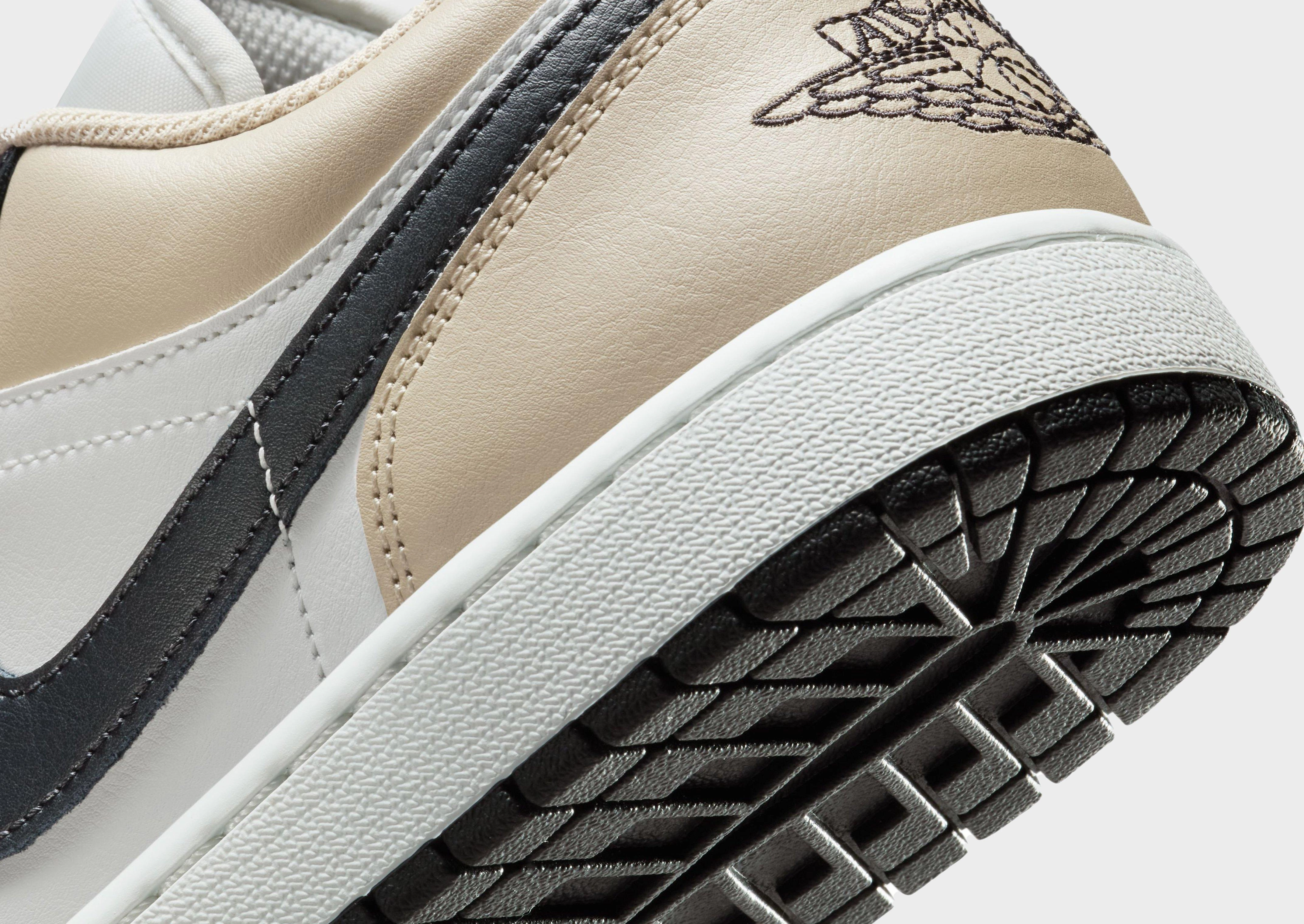Structured Freedom, Bold Details, Pure Look, Redefining Casual, Purely You, Seamless City, Calm-Driven Fit, Style Forward