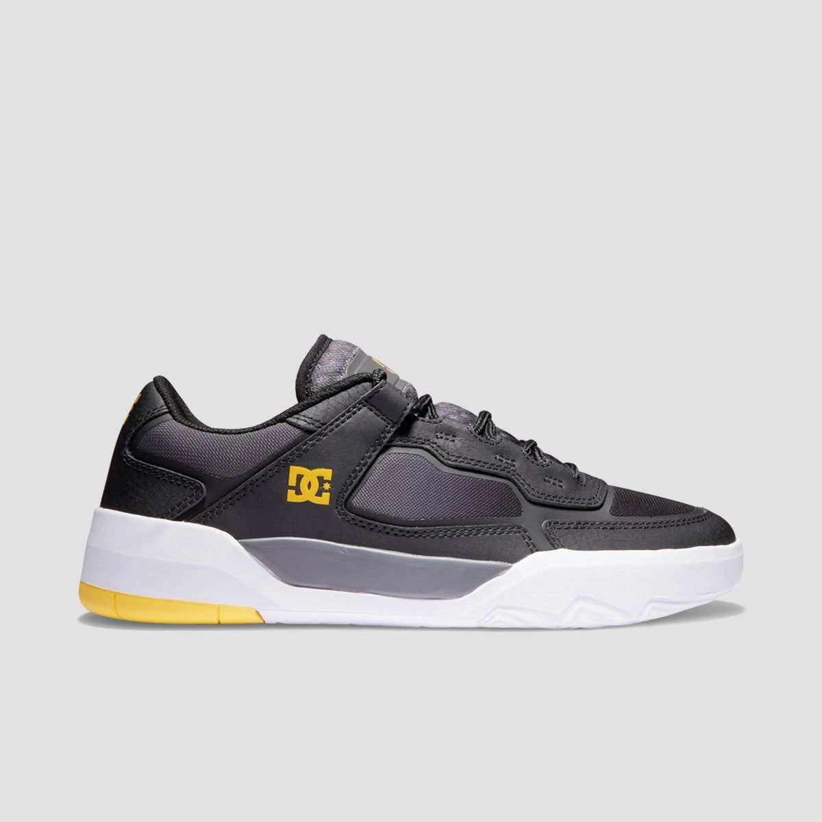 Sleek Vibes, Confident Minimal, Form Redefined, Quiet Cool, Future Fit