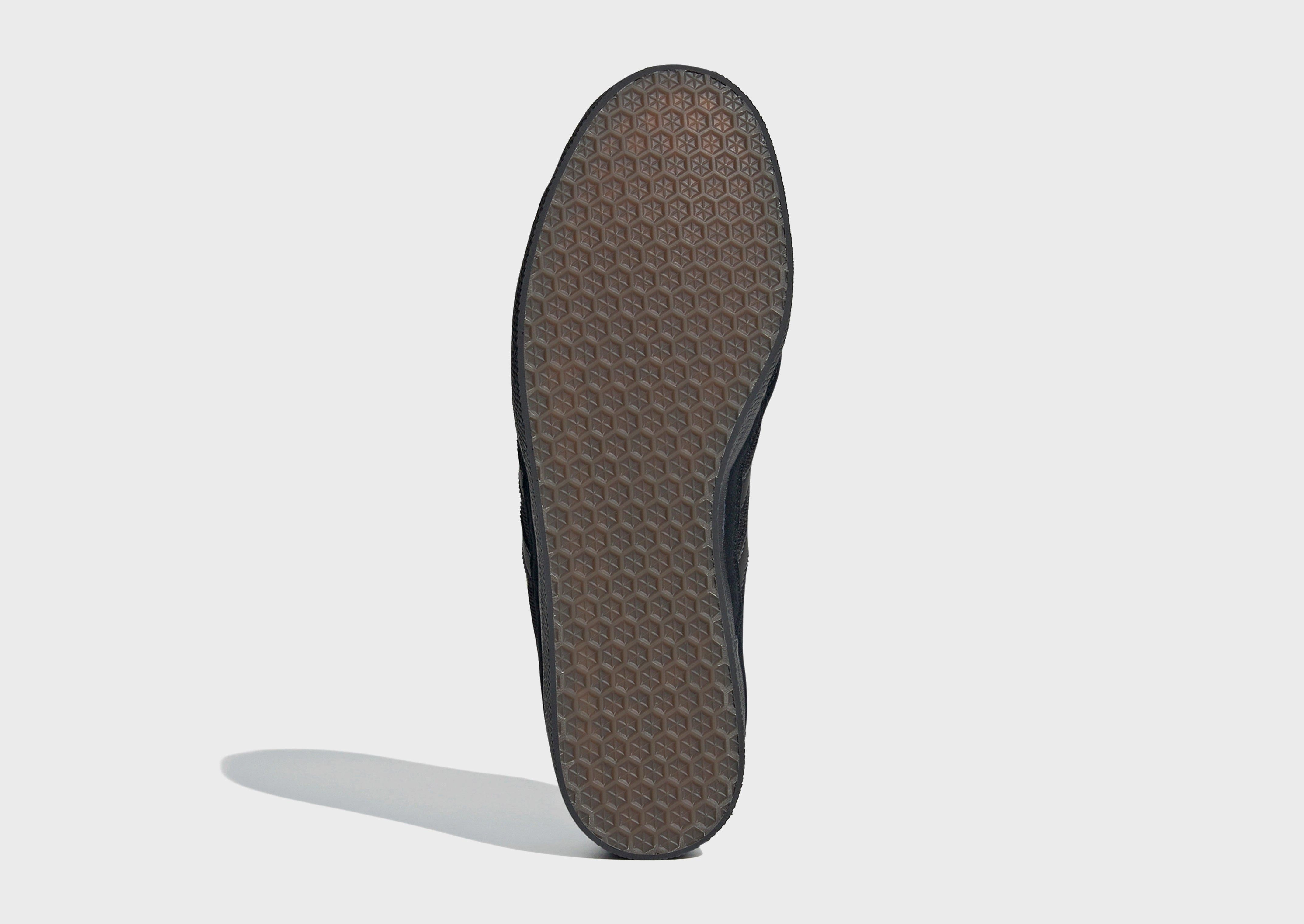 Designed For Lifestyle, Updated Basics, Flow-Forward Gear, Shift-Mode, Crafted Evolution, Smart Layering
