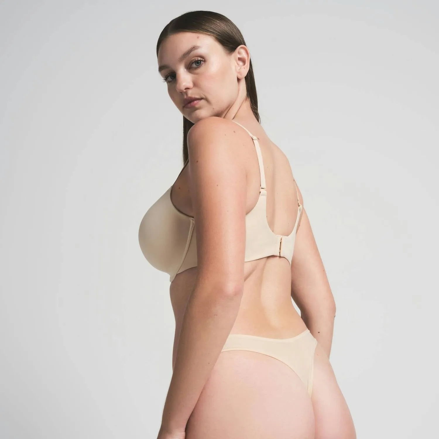 Fits Everybody T-Shirt Bra In Sand