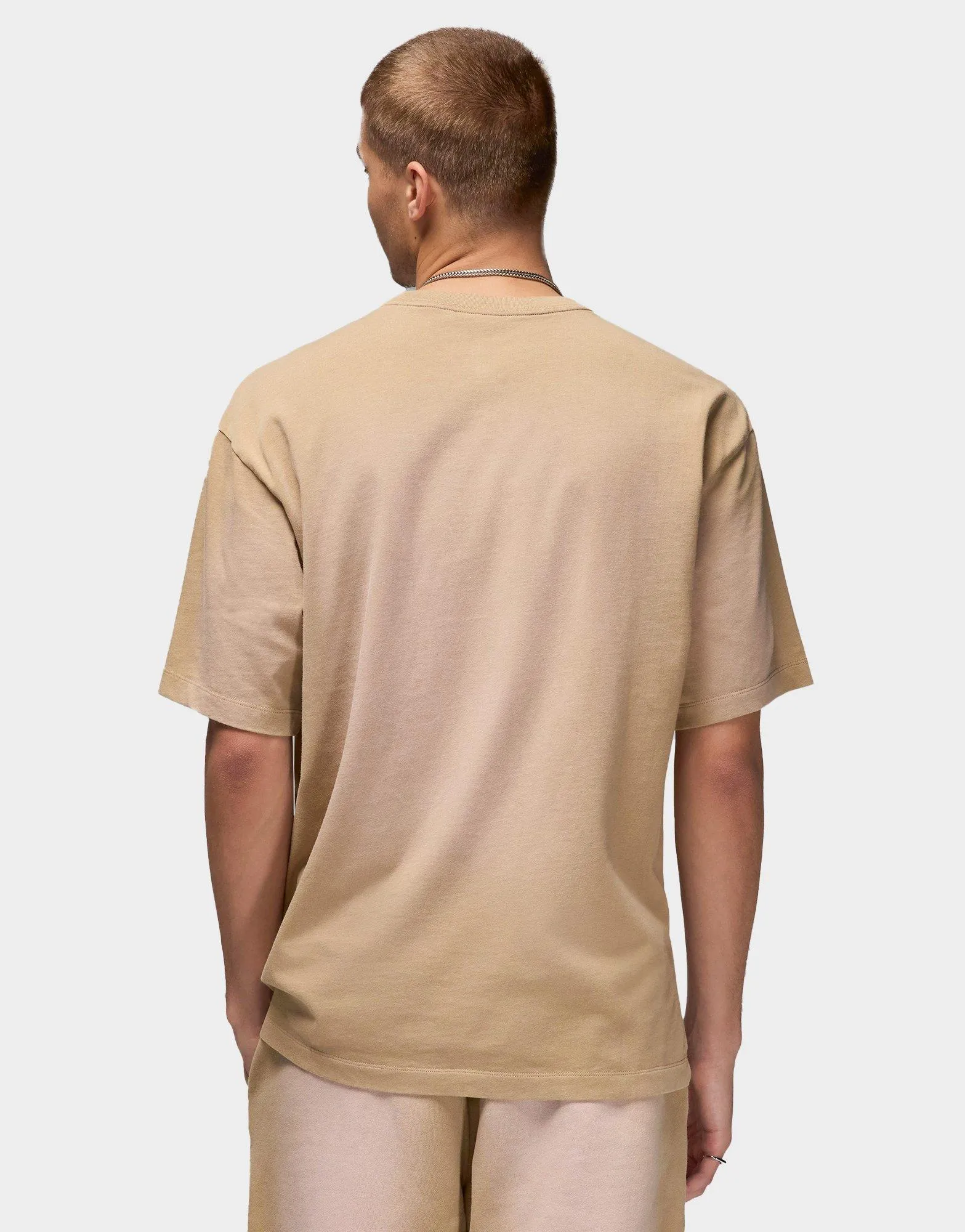 Universal Pieces, Ease And Balance, Seamless City, Utility In Style, Easy Essential