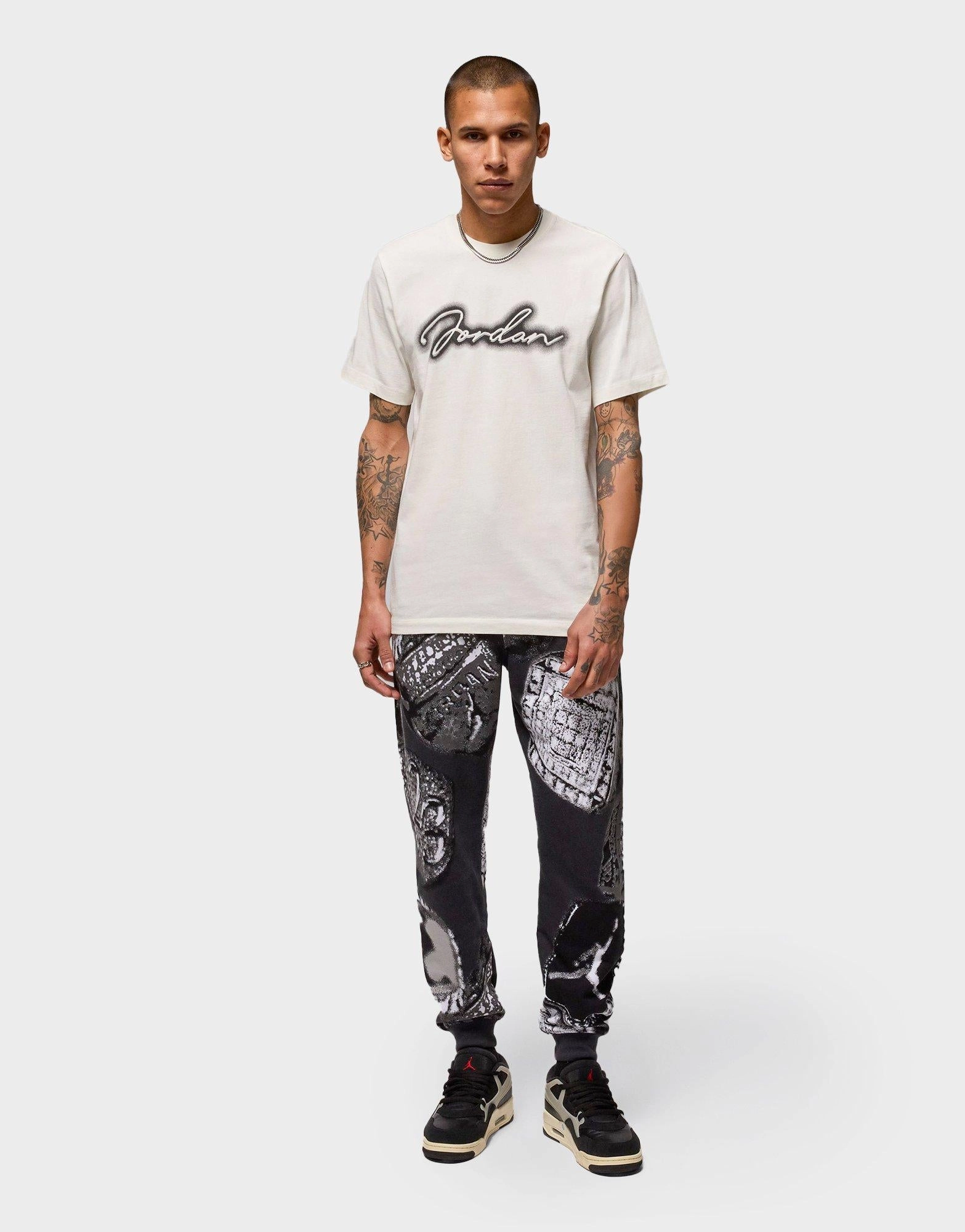 Purpose-First Outfit, Confident Minimal, Go-Anywhere Style, Downtown Vibe, Bold And Clean, Future Layers