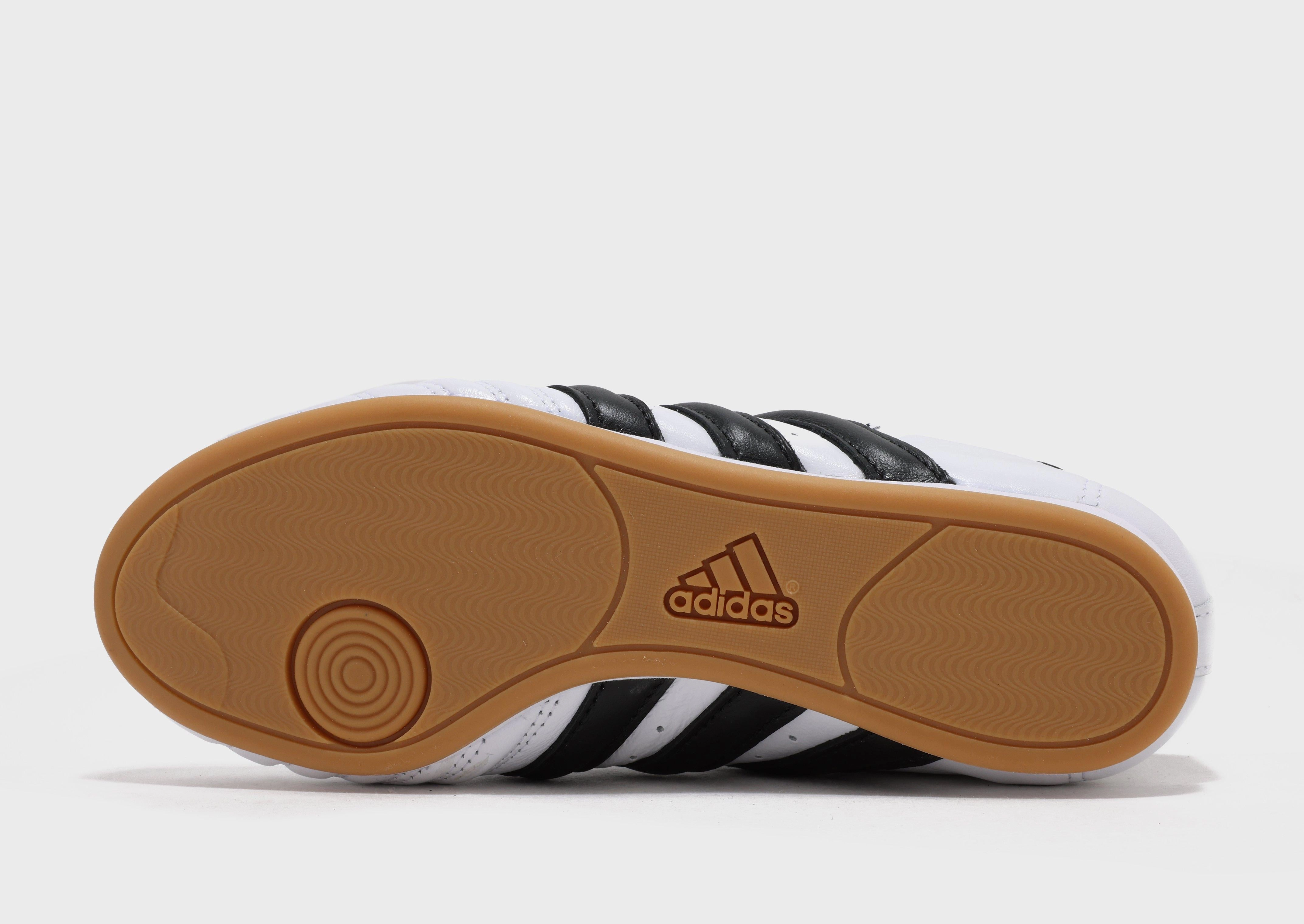 Clean-Life Gear, Season-Neutral, New Classics, Living Wear, Functional Aesthetic