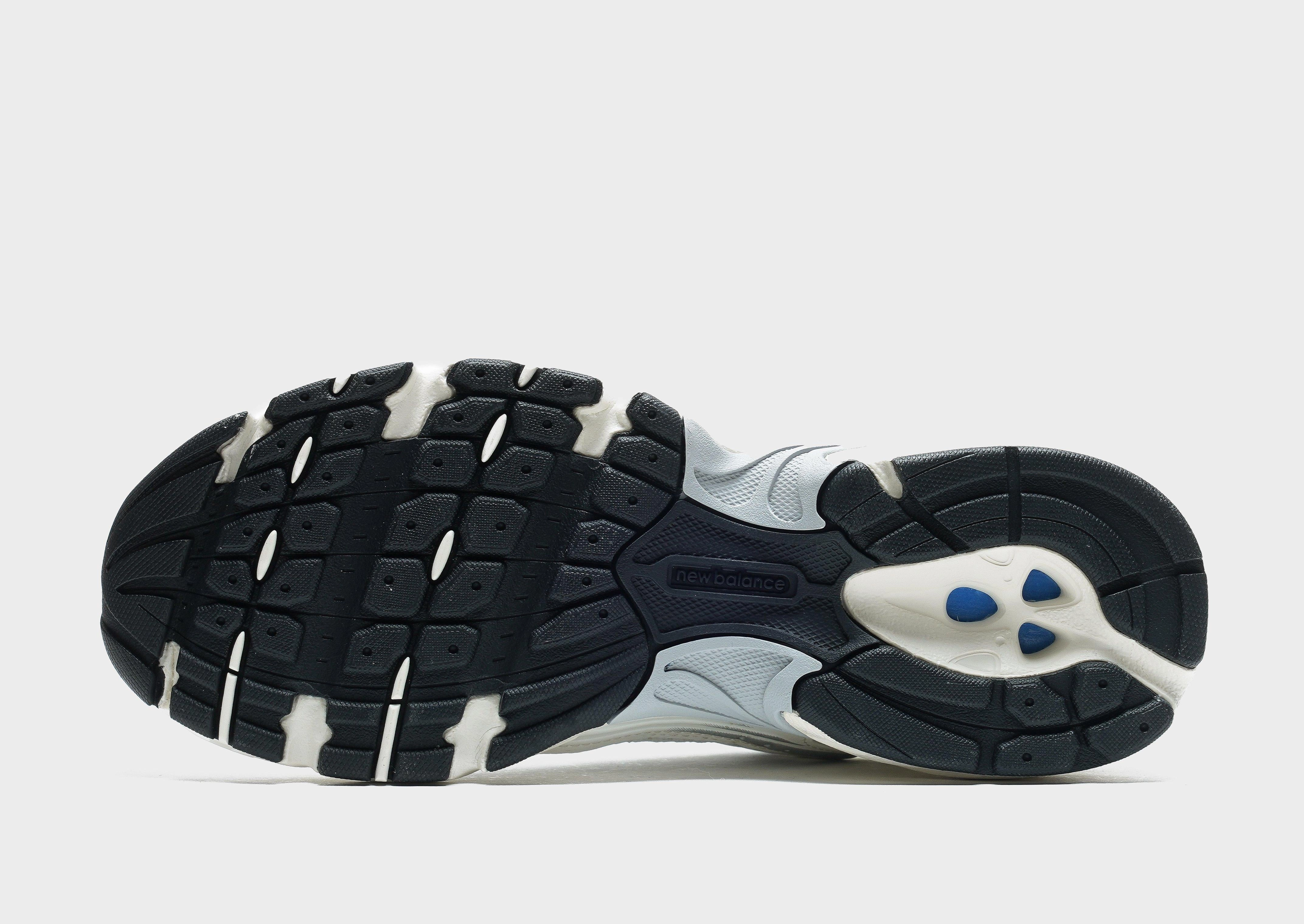 Smart Layering, Restless Fit, Live-Core, Season-Free Style, Express In Ease, Integrated Lifestyle