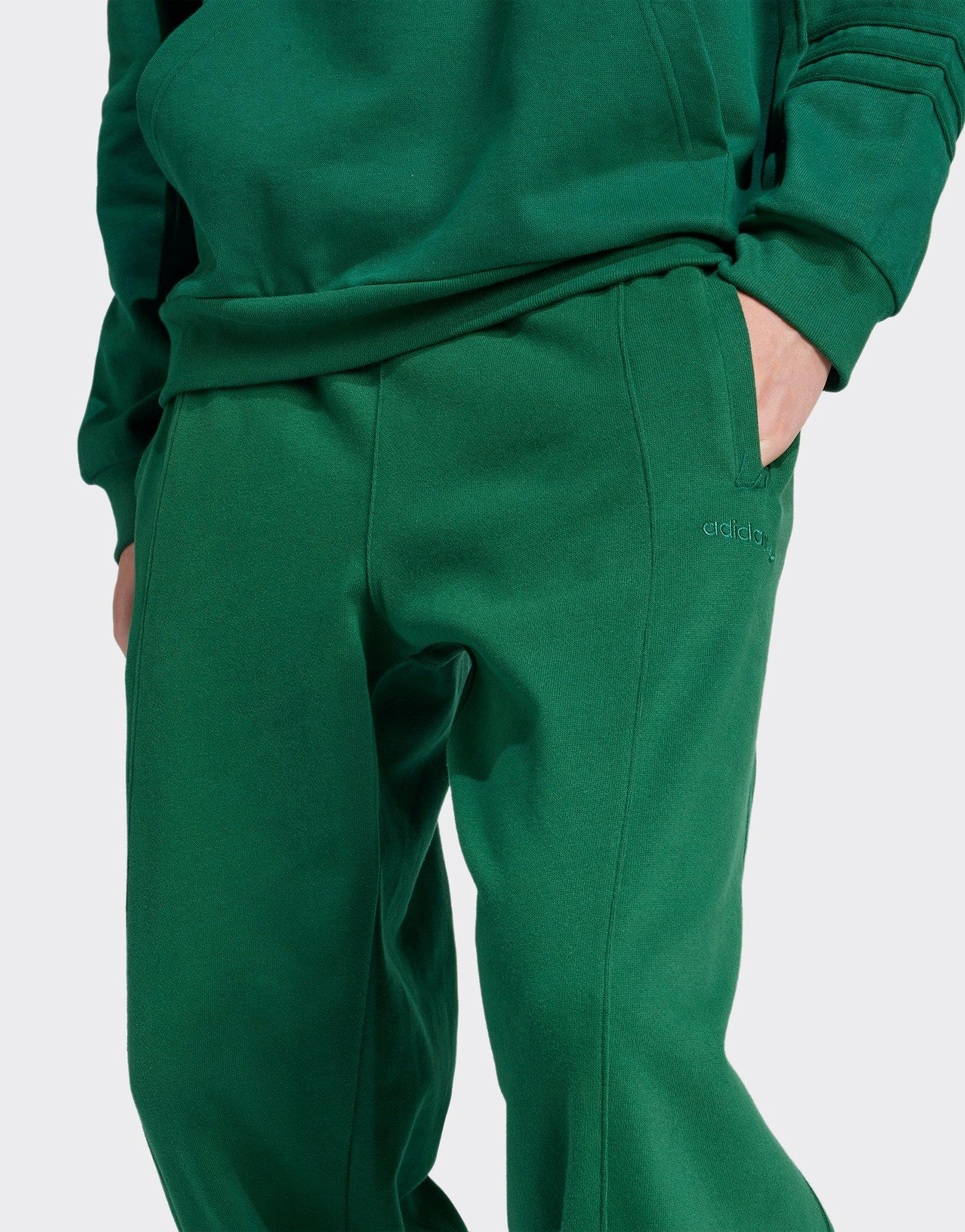 Go-Anywhere Style, Layer Logic, Everyday Uniform, Style To Move, Wear Your World