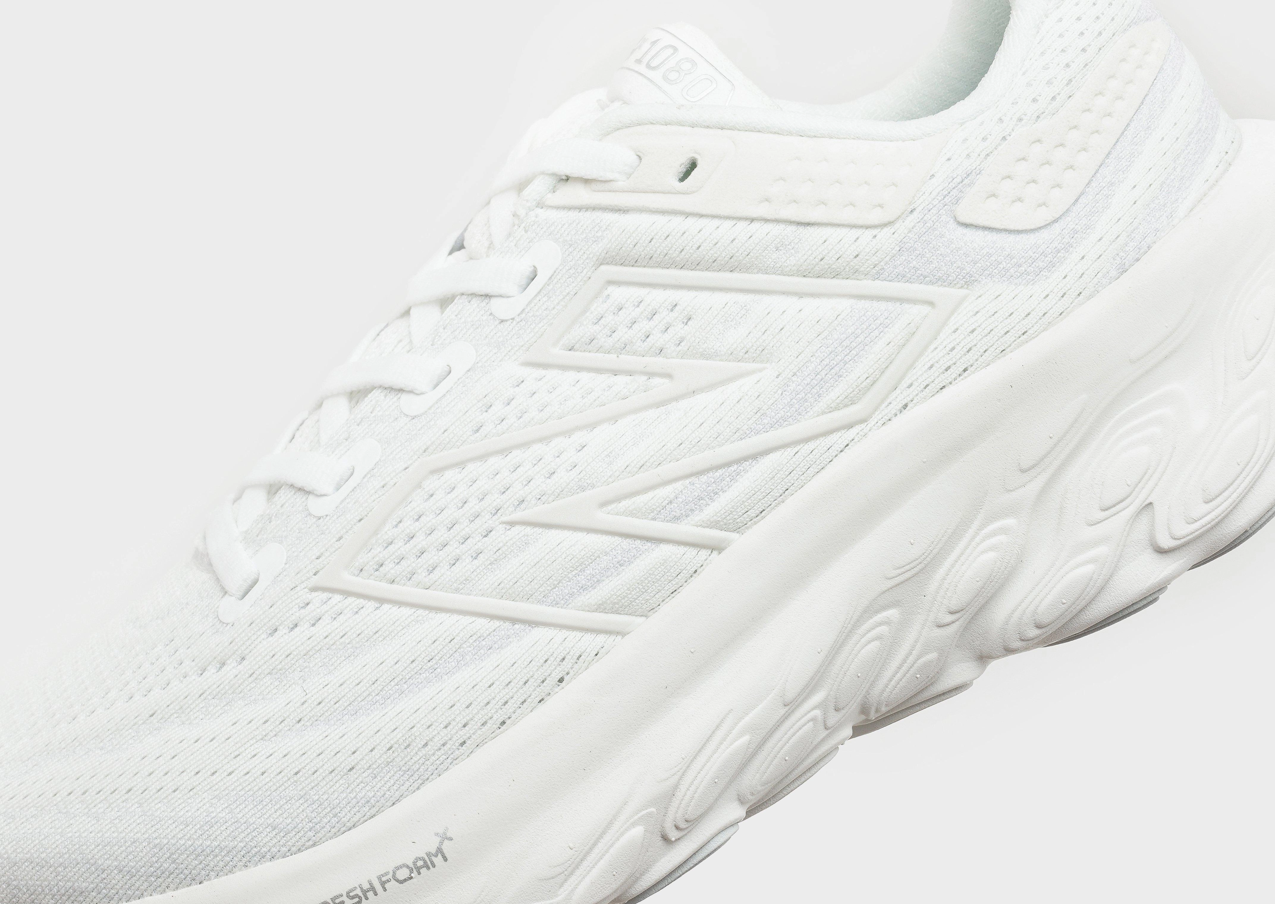 Minimal Gear, Quiet Strength, Shift Gear, Expressive Minimal, Pure Daywear, Essential Rhythm, City-Functional, Rhythmic Comfort