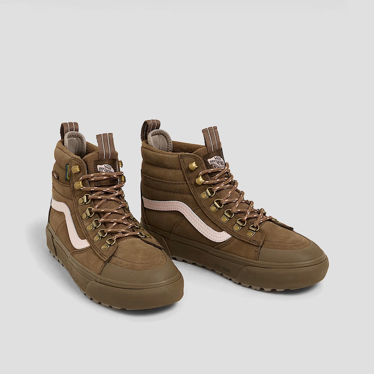 In-Motion Look, Future In Motion, Layered Utility, Streamline-Ready, Free To Move, Core Rhythm, No-Fuss Fit
