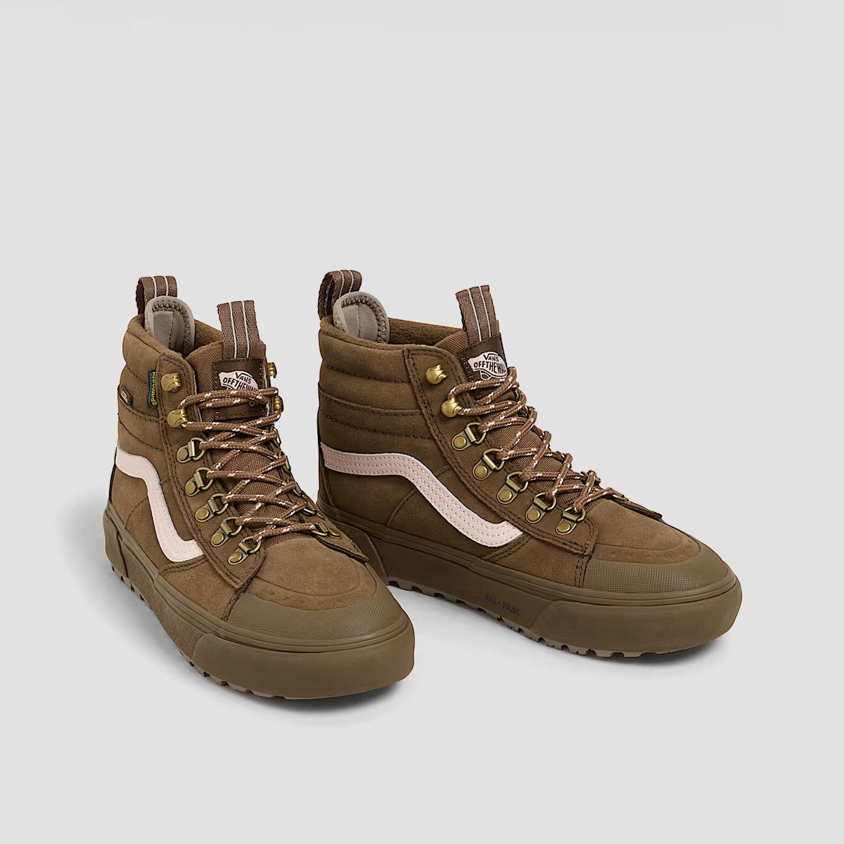 In-Motion Look, Future In Motion, Layered Utility, Streamline-Ready, Free To Move, Core Rhythm, No-Fuss Fit
