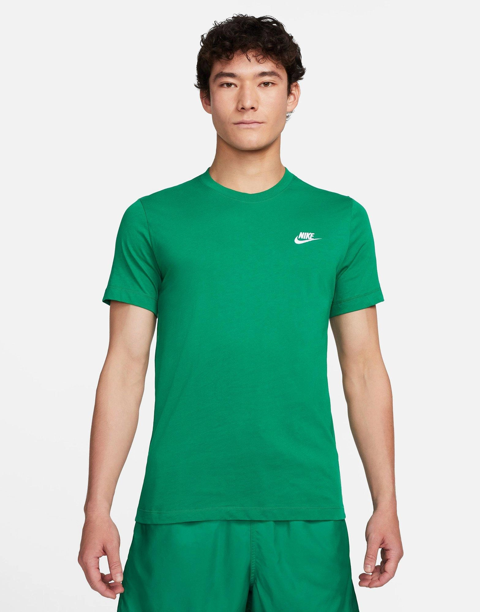 Subtle Signature, Flow With Confidence, Adapt Your Pace, Move Clean, Tech-Forward Fit