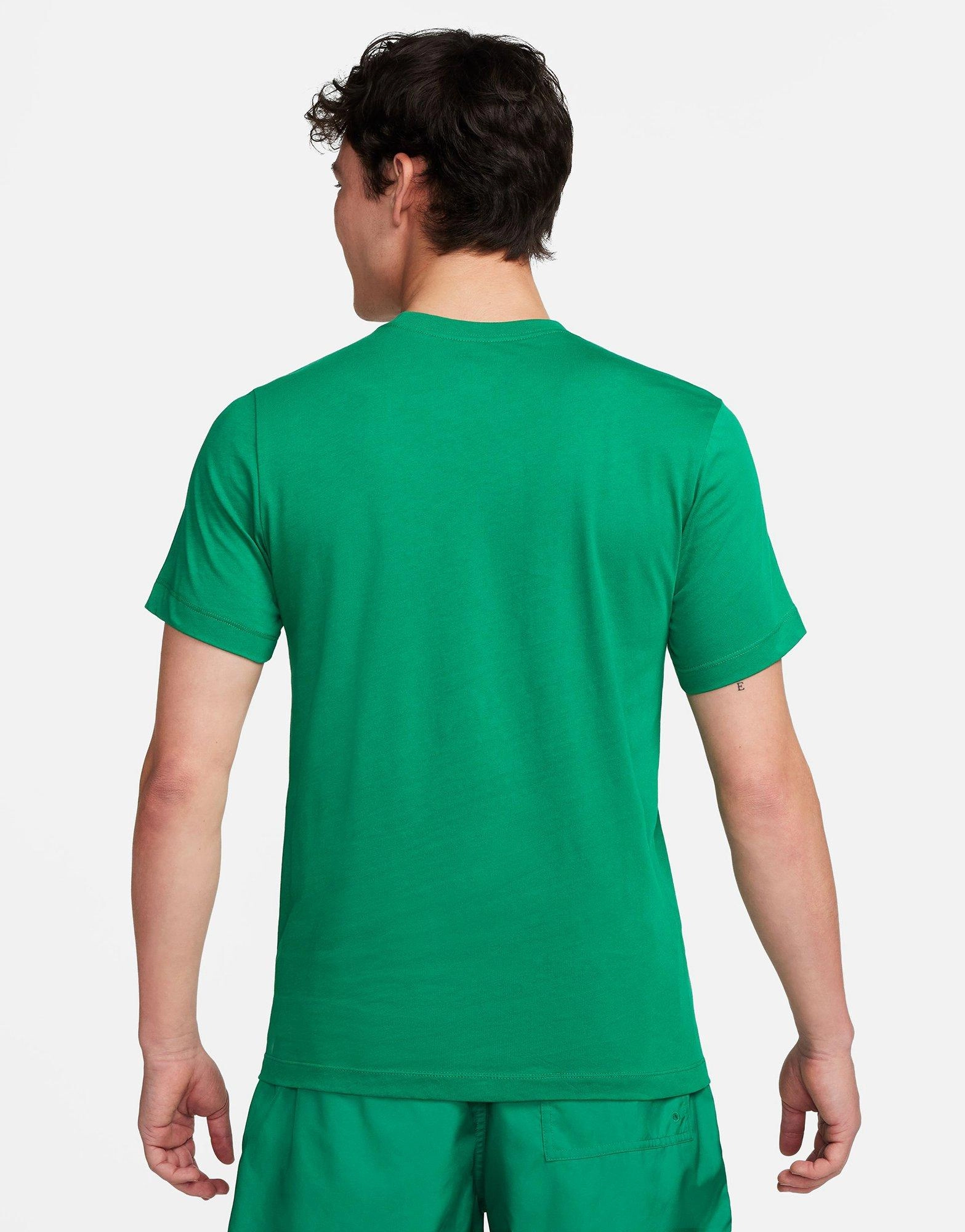 Relaxed Core, Everyday Core, Calm In Motion, Effortless Minimal, Made To Flex, Low-Profile Style, Engineered Casual