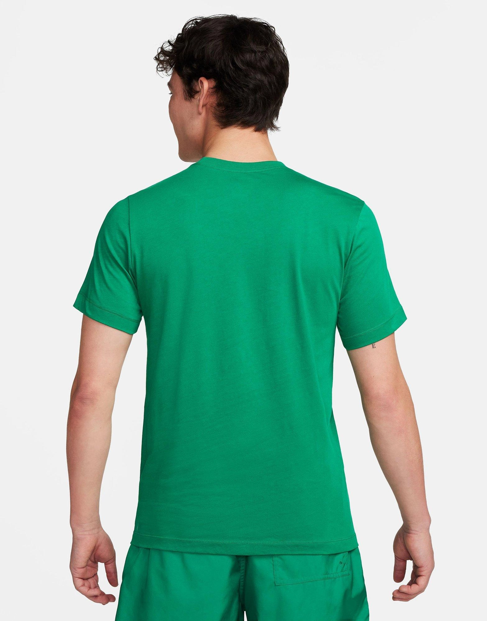 Relaxed Core, Everyday Core, Calm In Motion, Effortless Minimal, Made To Flex, Low-Profile Style, Engineered Casual