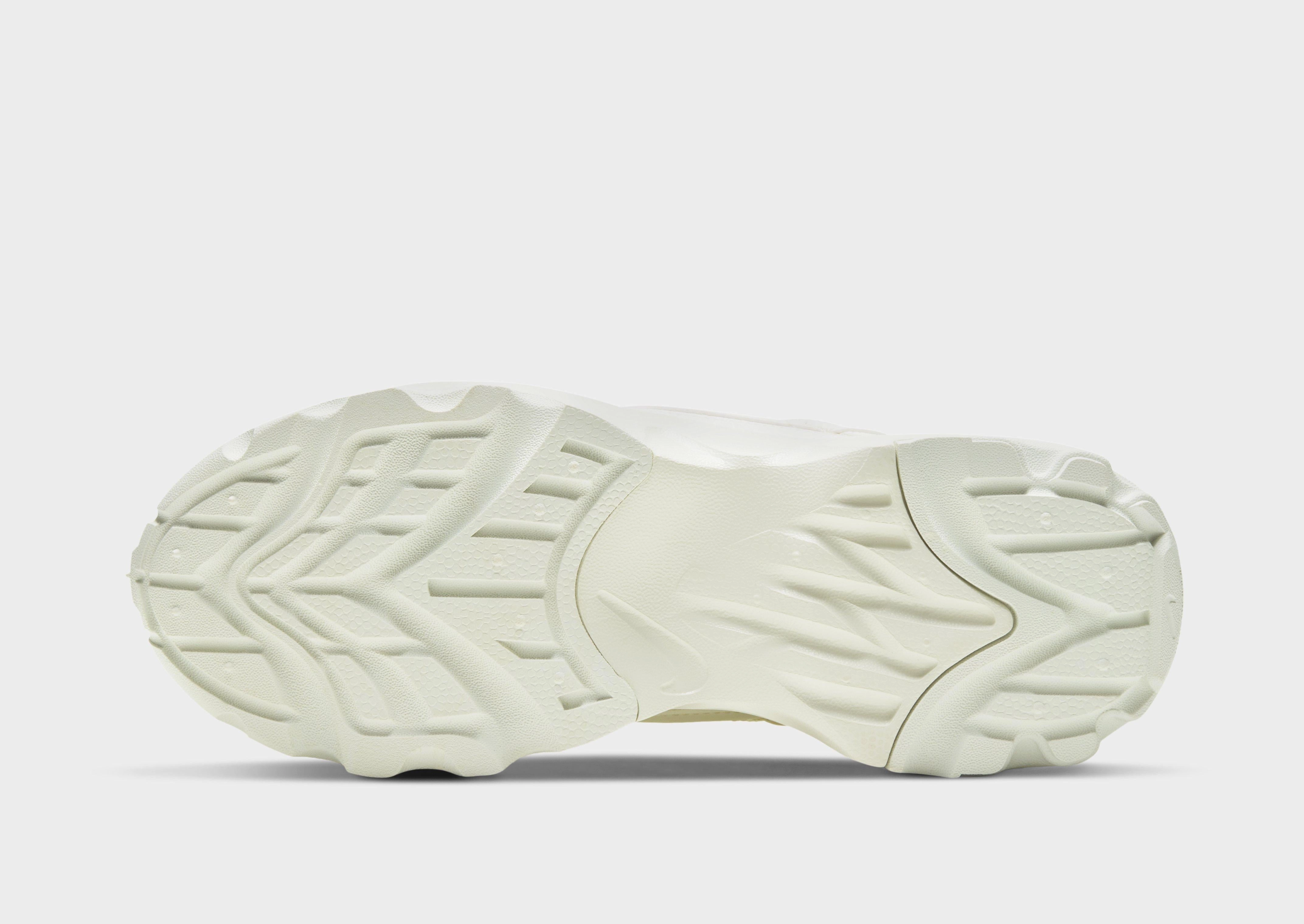 Timeless Motionwear, City-Functional, Comfort-Driven, Street Form, Subtle Evolution