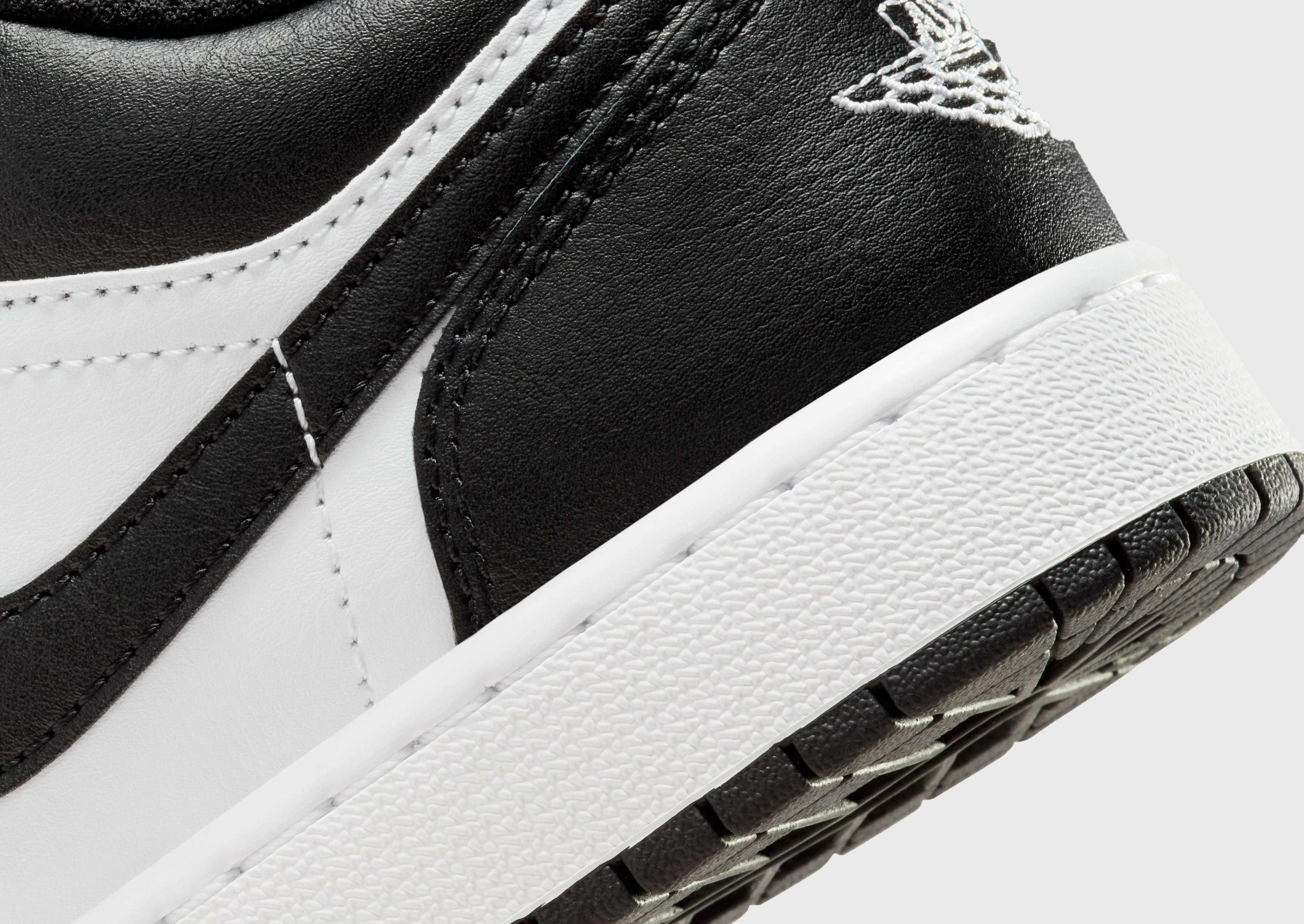Constant Vibe, Precision Style, Movement Uniform, Designed To Flex, Fluid Profile, Clean Movement, Move And Live