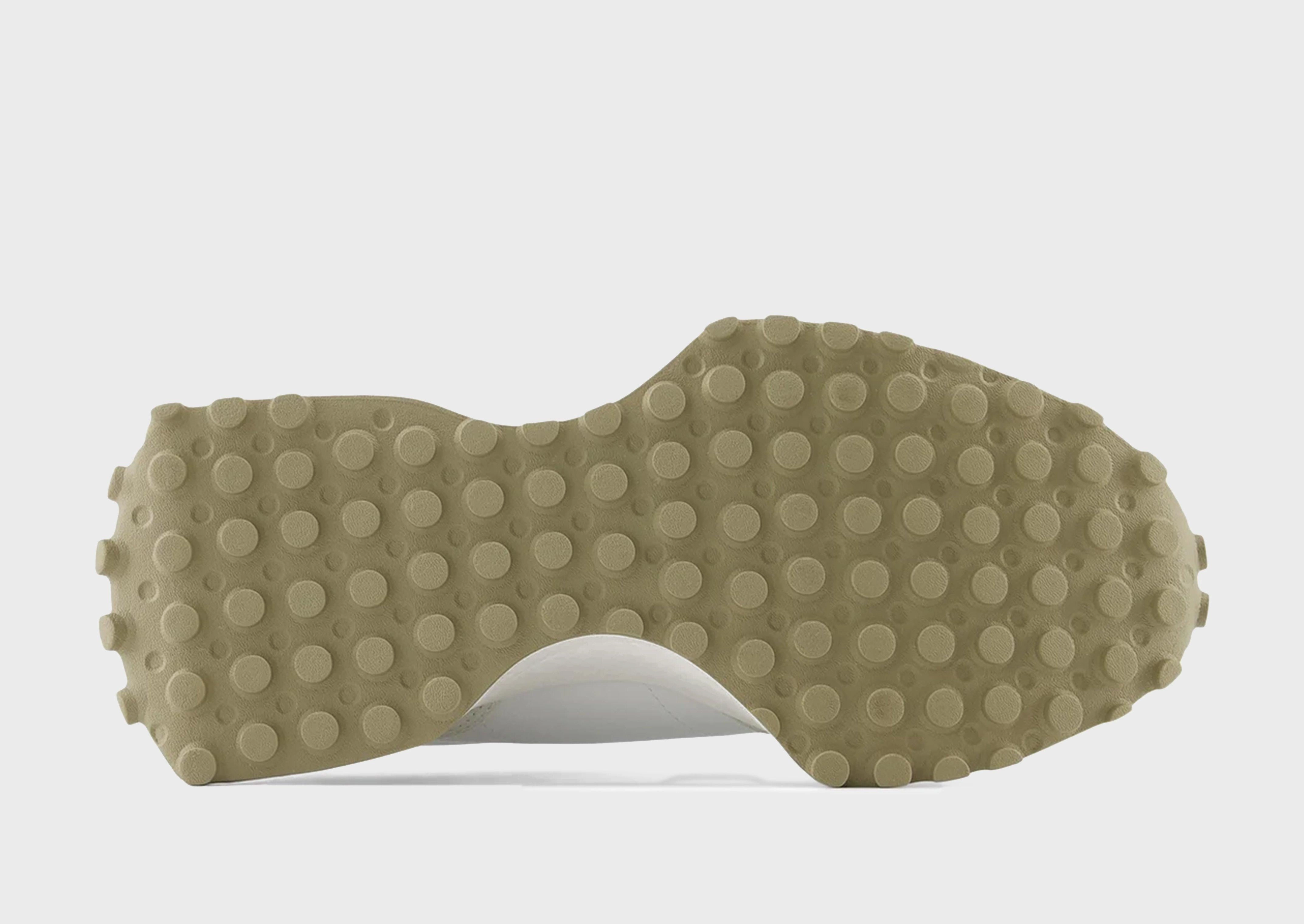 Contemporary Vibes, Edge In Motion, Minimal Design, Refined And Raw, Balanced Design, Cool And Essential, Go-To Gear