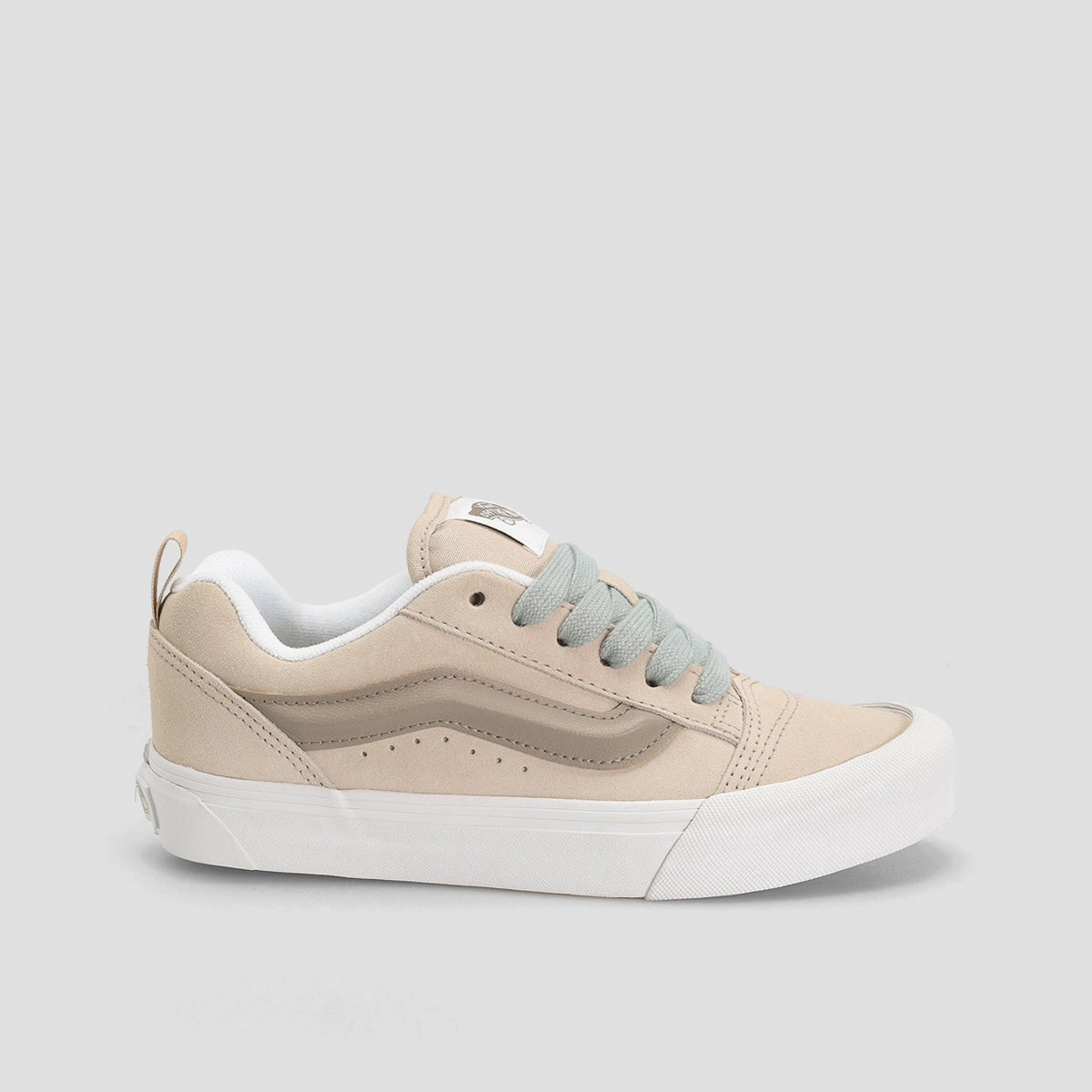Your Flow Wear, Street-Ready, Ready For Streets, Refined Edge, Expressive Minimal, Smooth Fit, Dynamic Presence