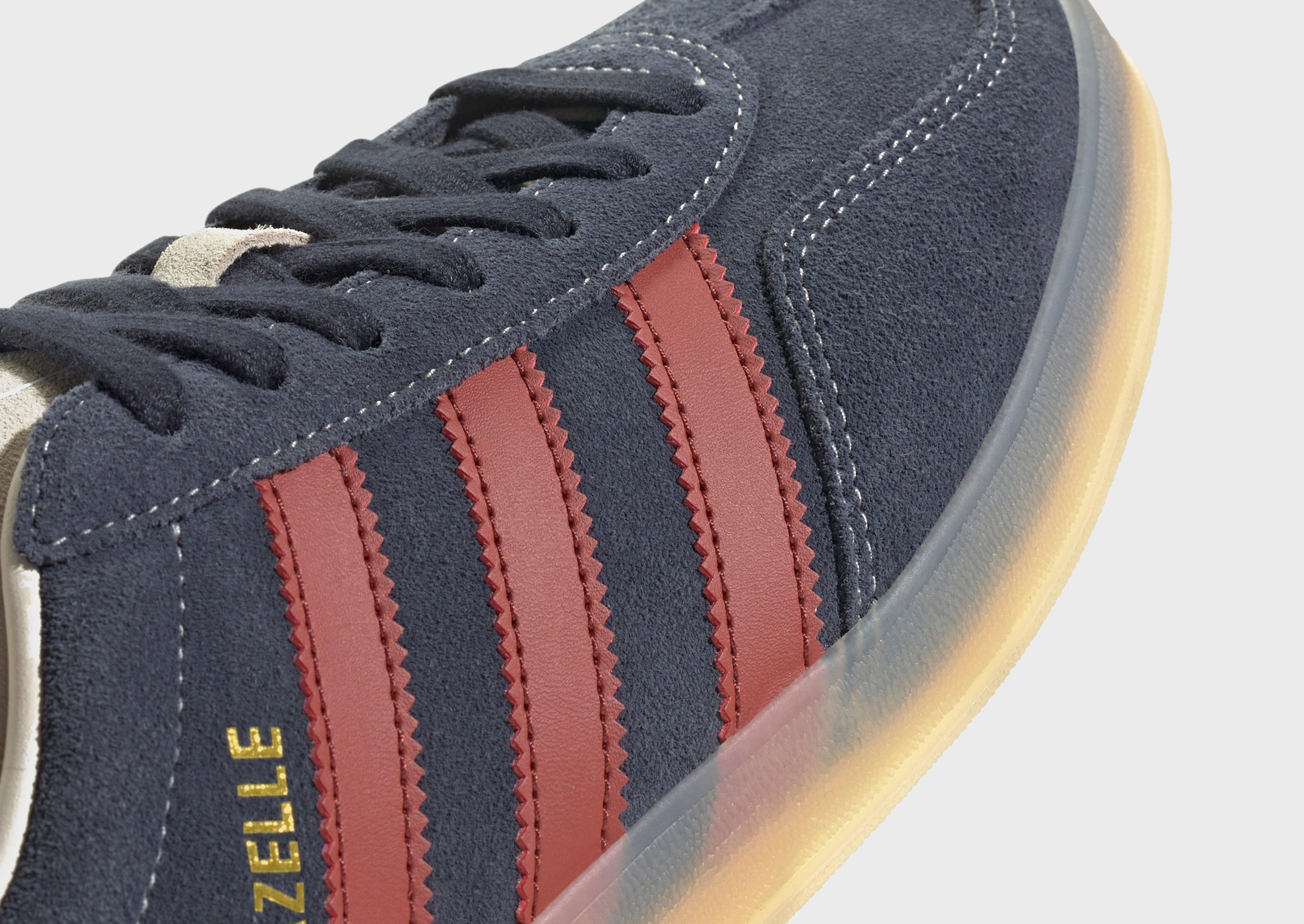 Understated Utility, Fluid Lifestyle, Modern Essentials, Crafted Fit, Smooth Layers, Essentials, Redesigned, Motion Meets Design, Comfort All Ways