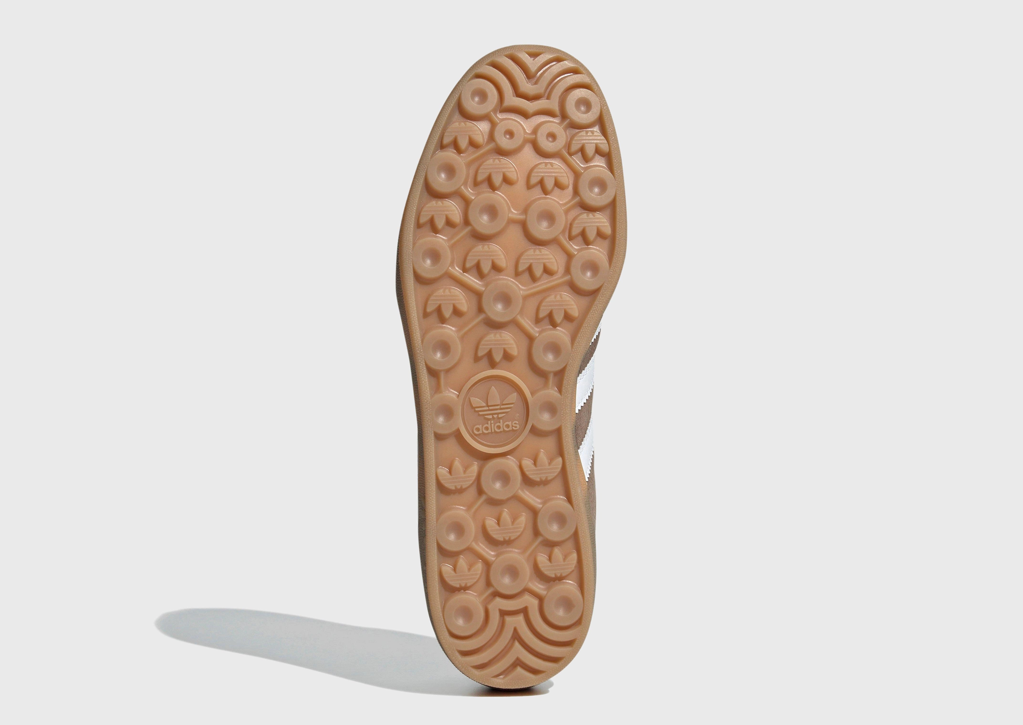 Designed To Layer, Core To Explore, Engineered For Flow, Crafted Ease, Modular Core, Comfort Redefined, Built Around You