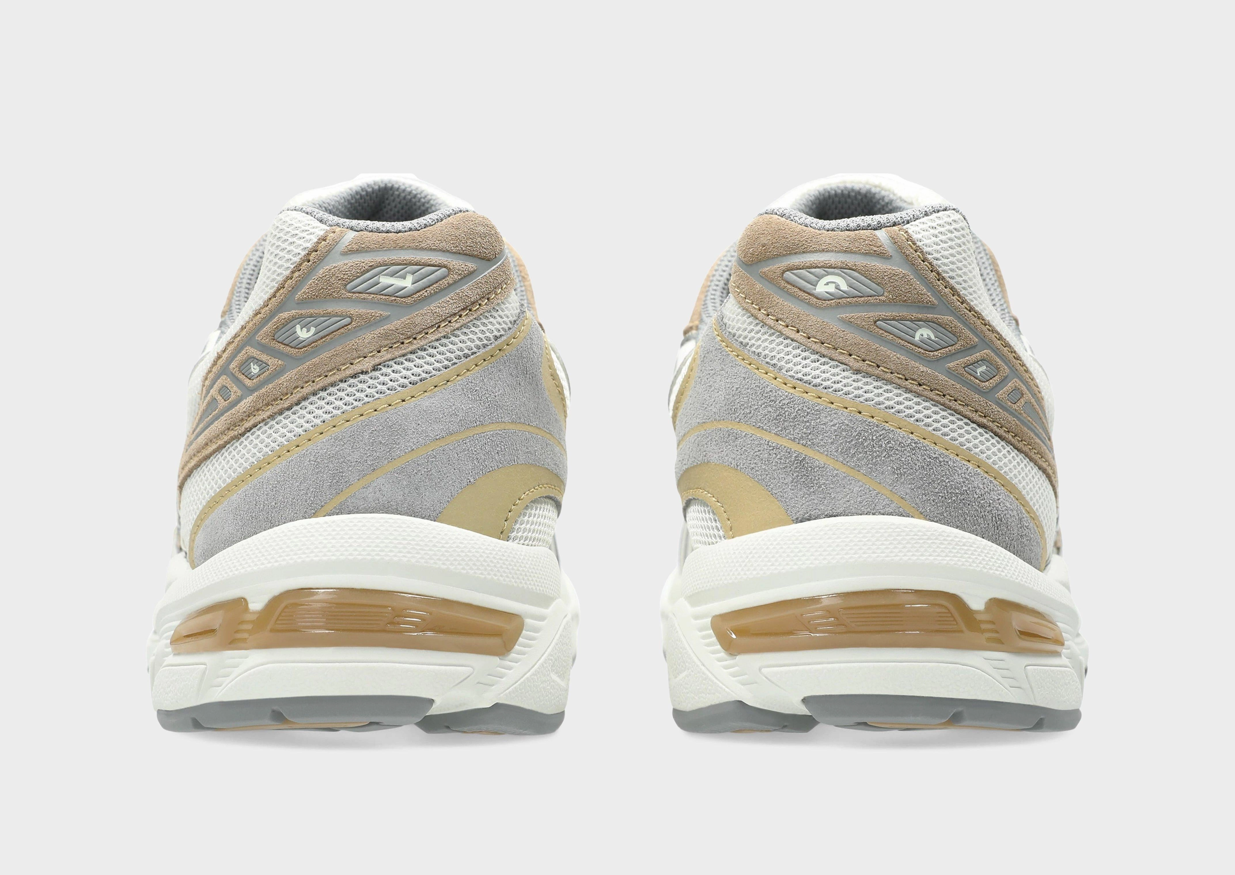 Flow-Forward, Crafted Balance, Ultra-Clean Style, City-Fit, Seamless Outfit, Everyday Ease, Relaxed Innovation