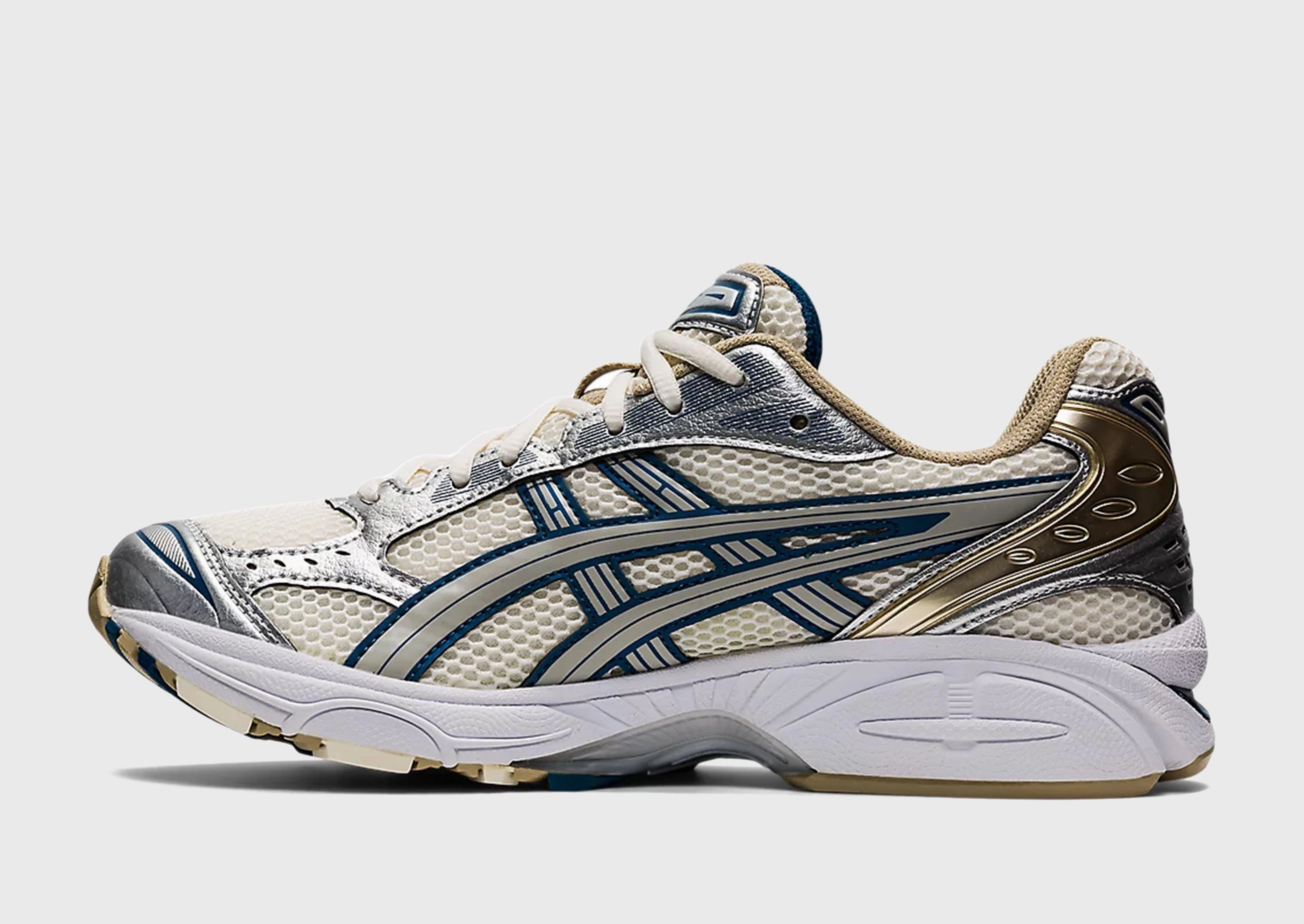 Refined Edge, Living Flow, Fluid-Form Design, Go-Mode Fit, Dayflow Gear