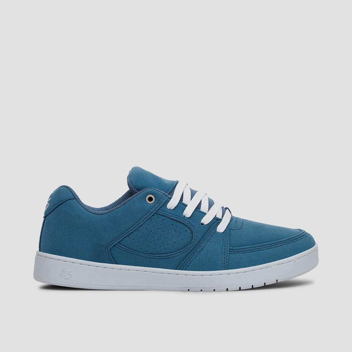 Adaptable Pieces, Urban Lifestyle, Form-Light Fit, Motion-Driven Wear, Bold In Simplicity