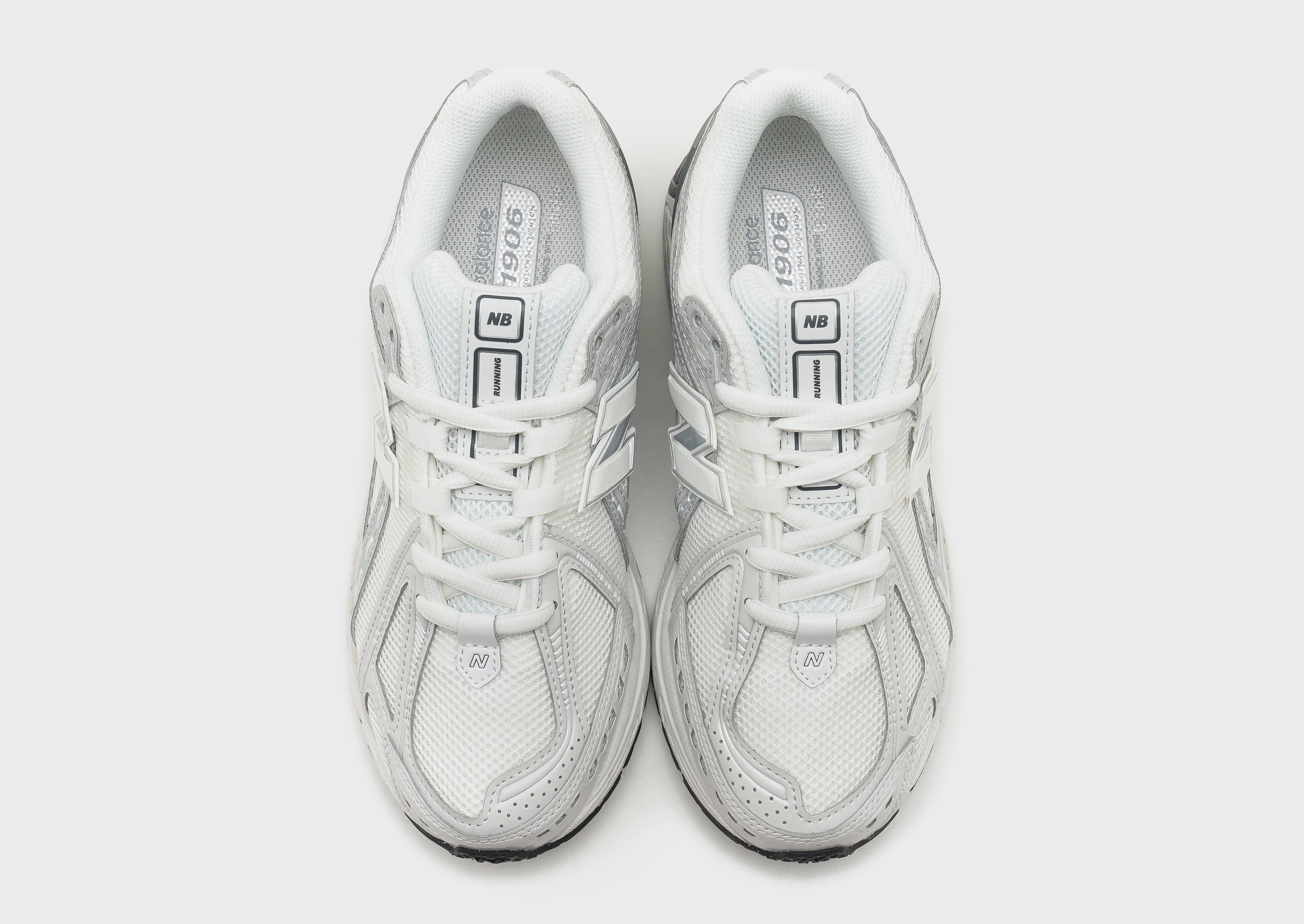Quiet Performance, Flowline Fashion, Style Forward, Flexible Form, Bold By Design