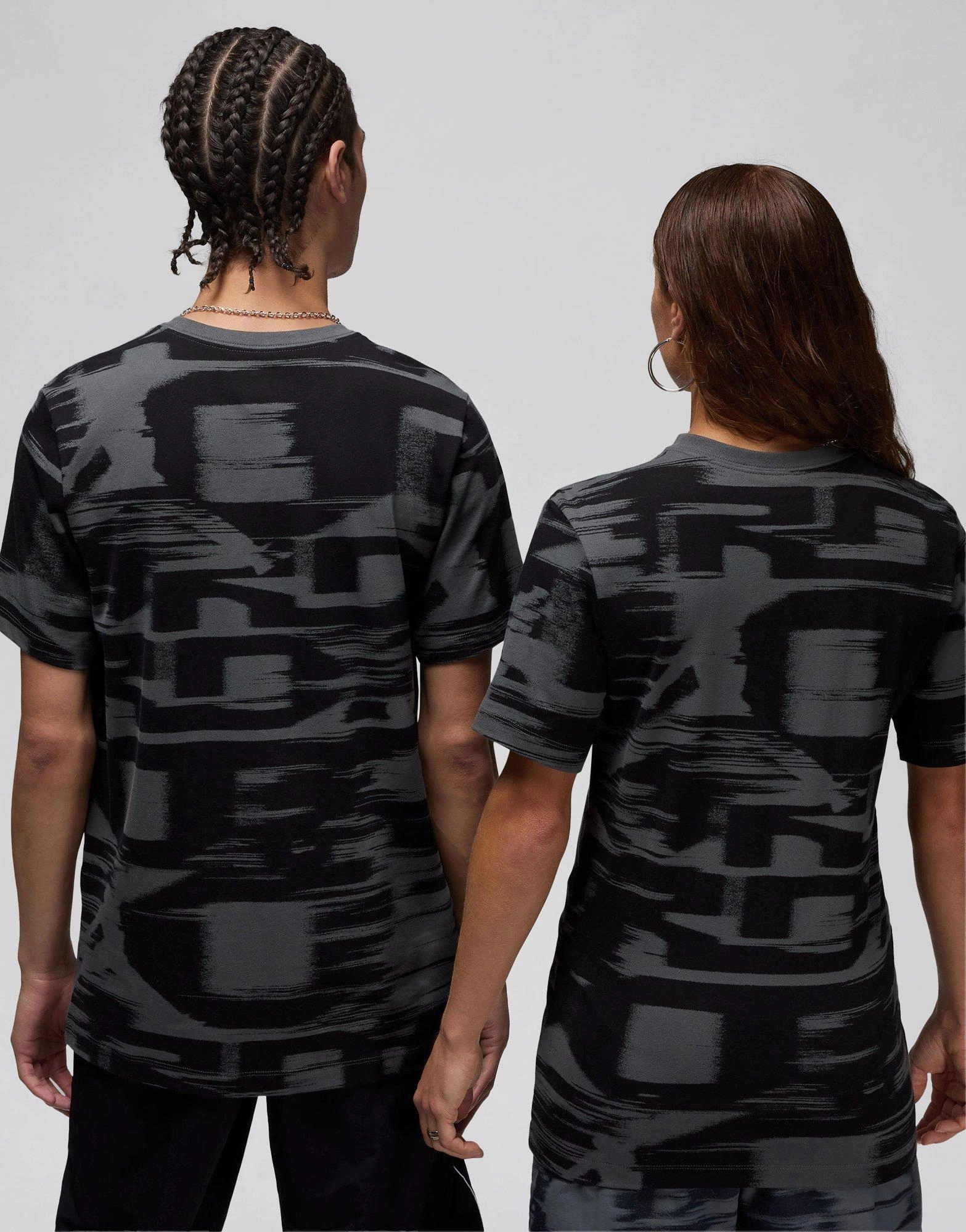 Modular Core, Hybrid Aesthetic, Clean-Life Gear, Layered City, Motion-Driven, Core Function, Quiet Performance