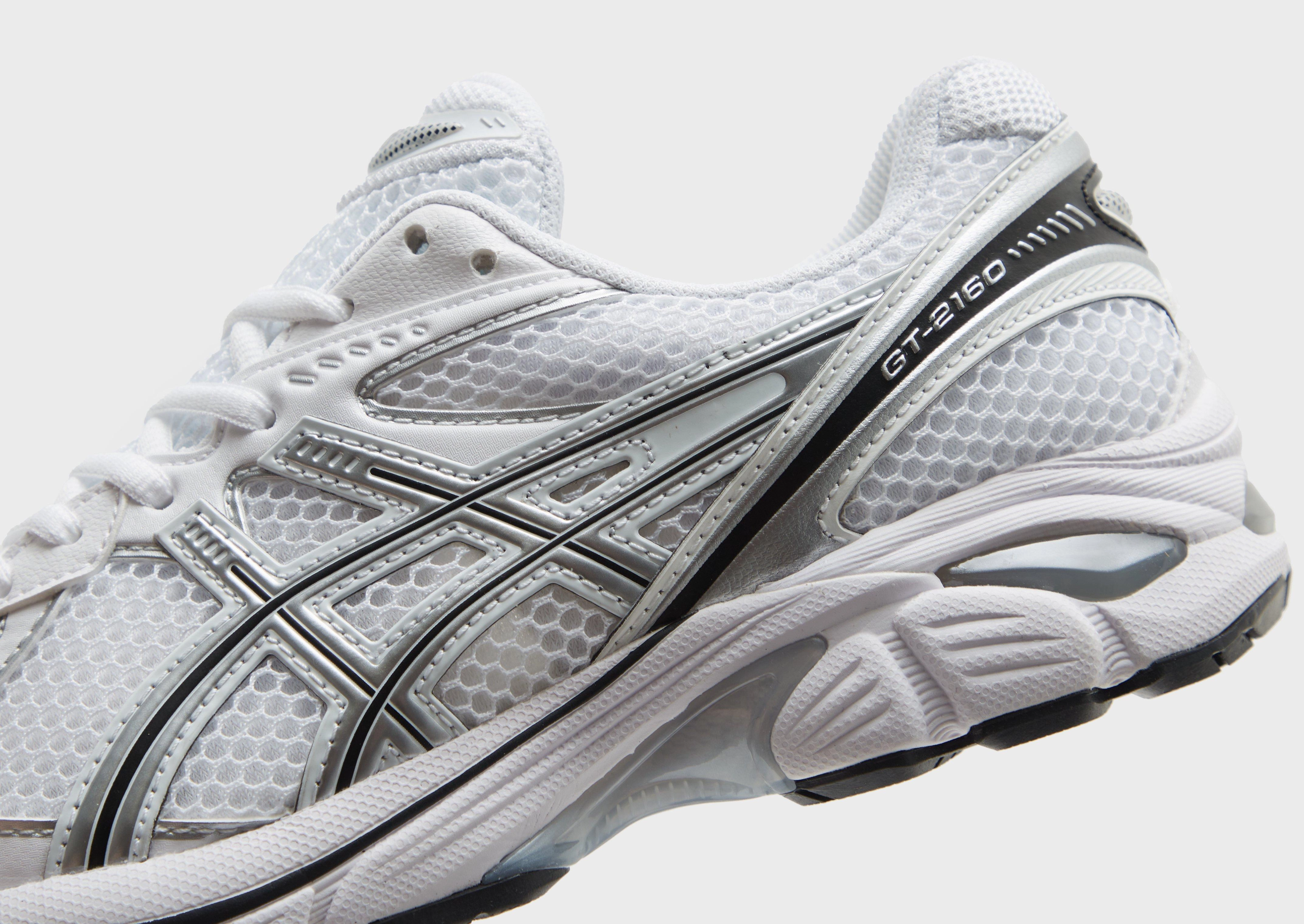 Balance Meets Style, Crafted In Flow, Minimalist Edge, Future Classic, Move-Ready Looks, Dynamic Balance