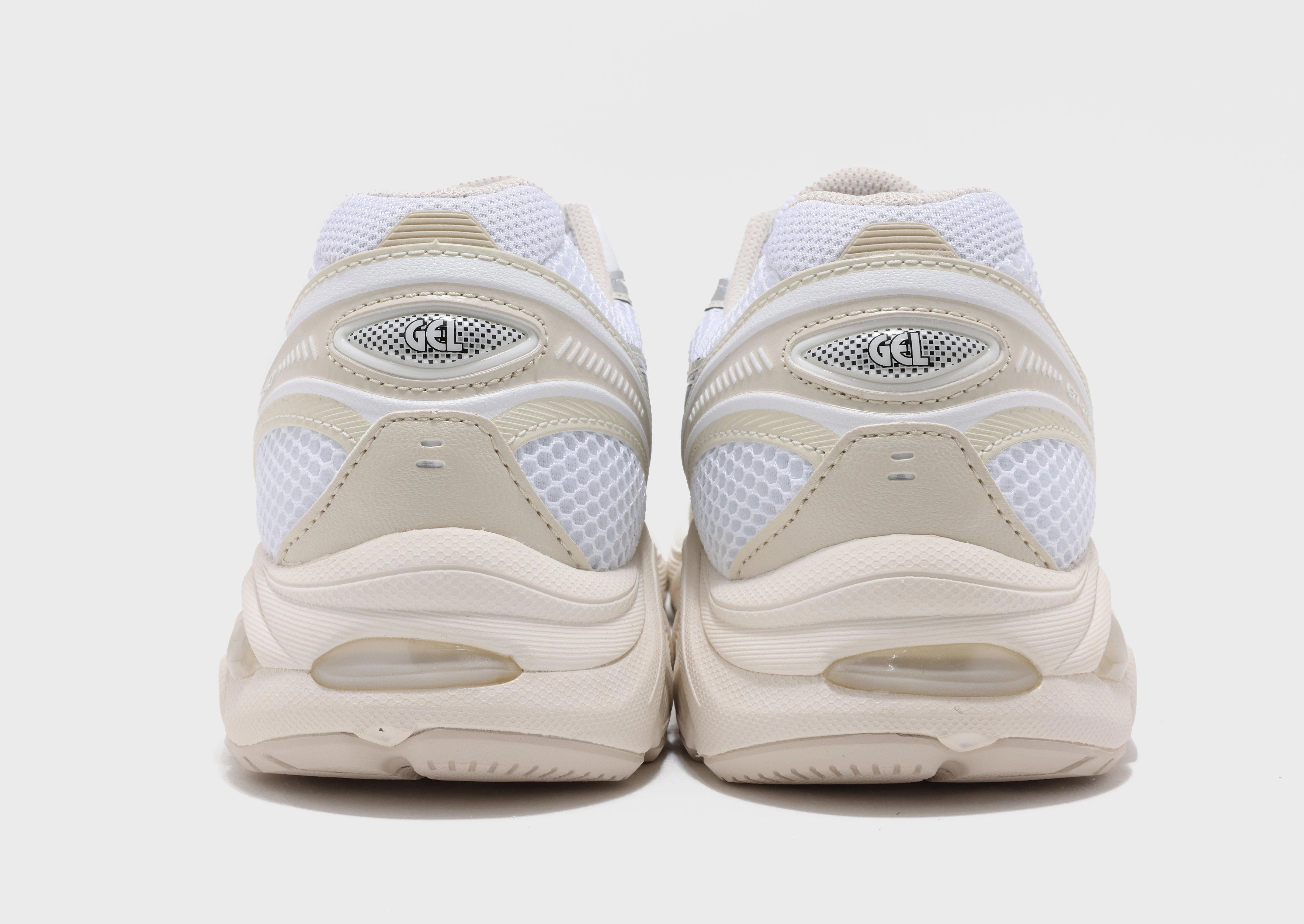 Soft Structure, Confident Layers, Clean Direction, Refined Moves, Live Lightwear, Comfort Zone