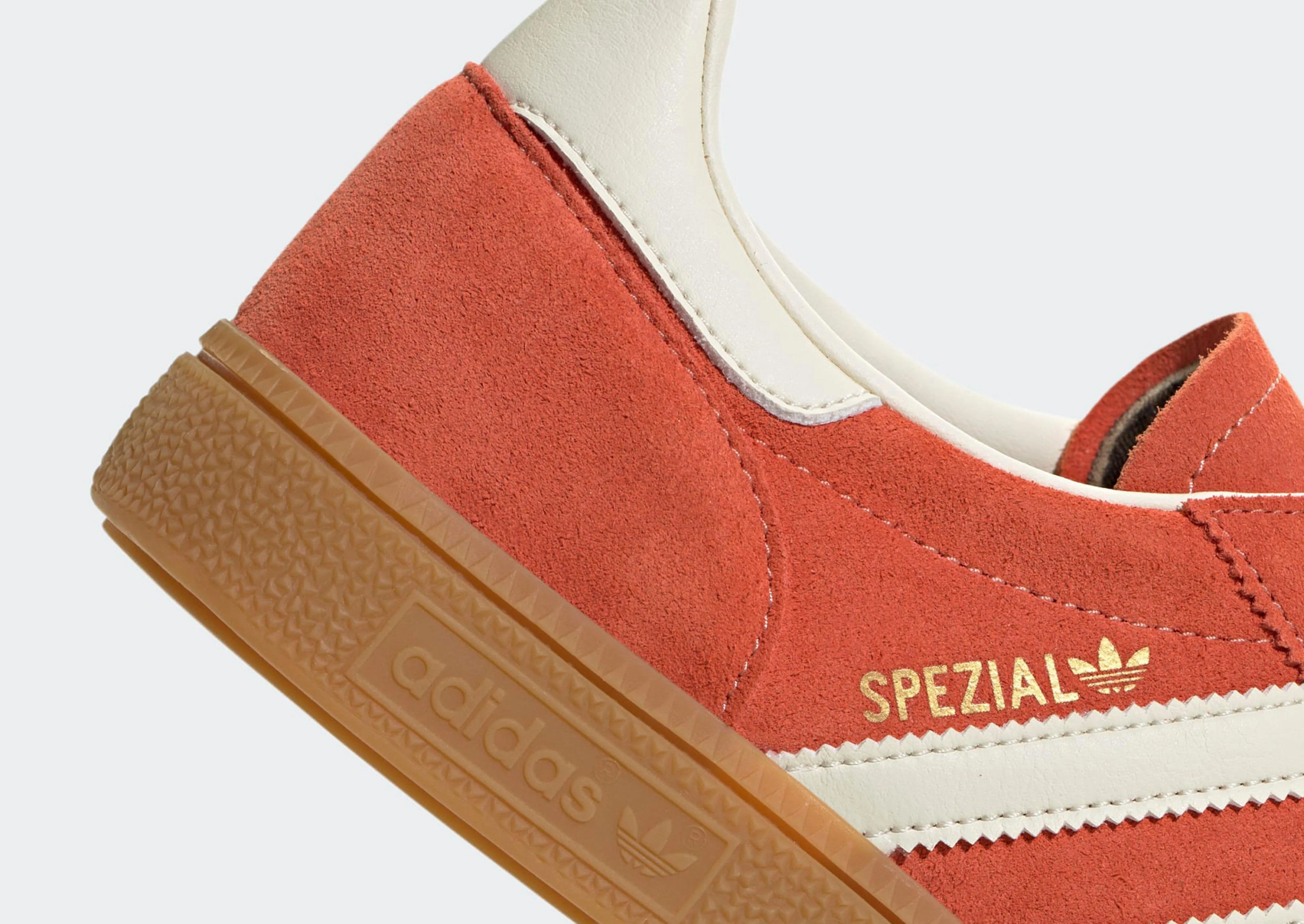 Timeless Cool, Essentials, Upgraded, Quiet City Style, Style That Adapts, Purely You, On-The-Go Style, Engineered Profile