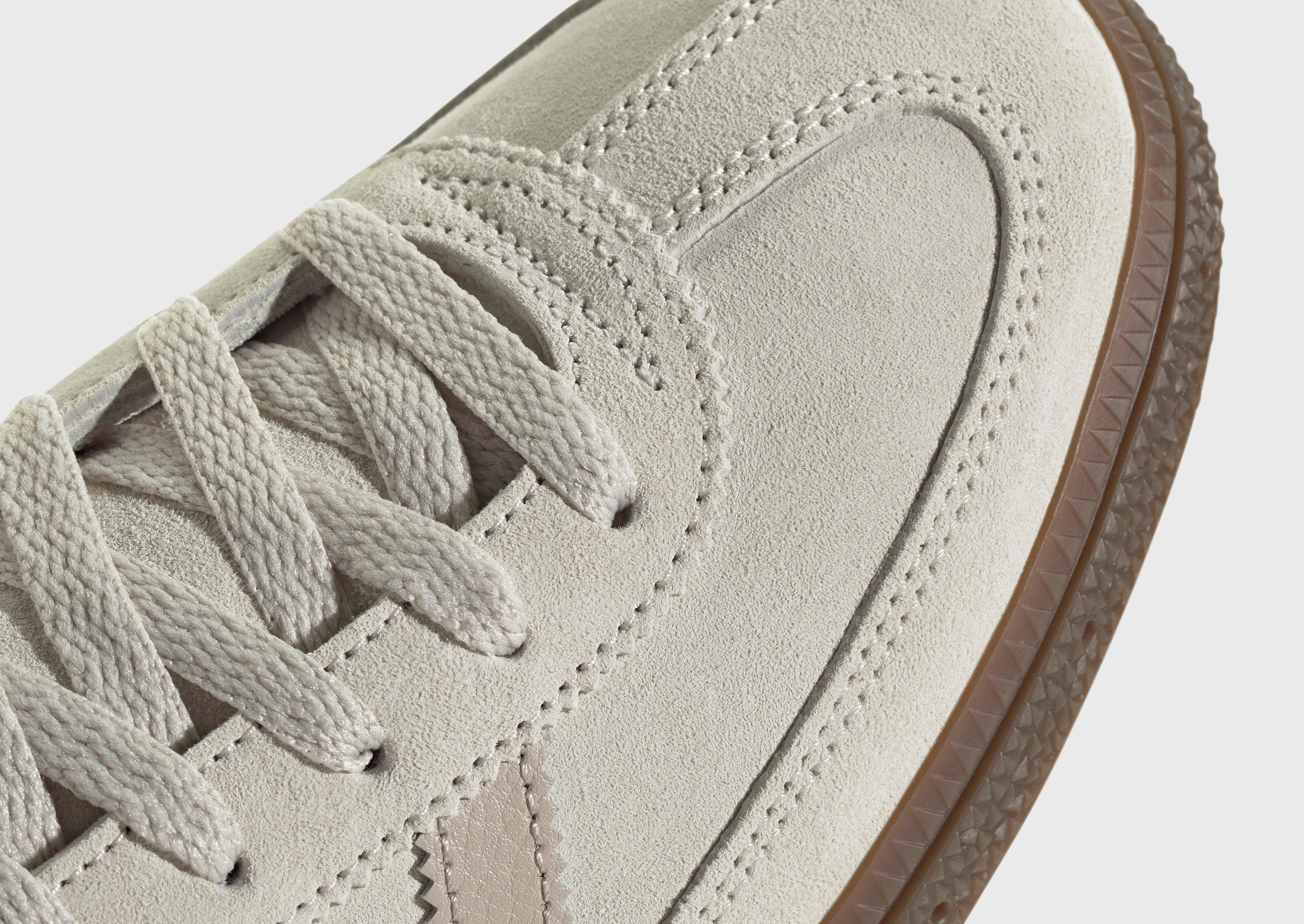 Multi-Use Gear, Shift-Mode, Sleek Mindset, Your Daily Layer, Easy Essential
