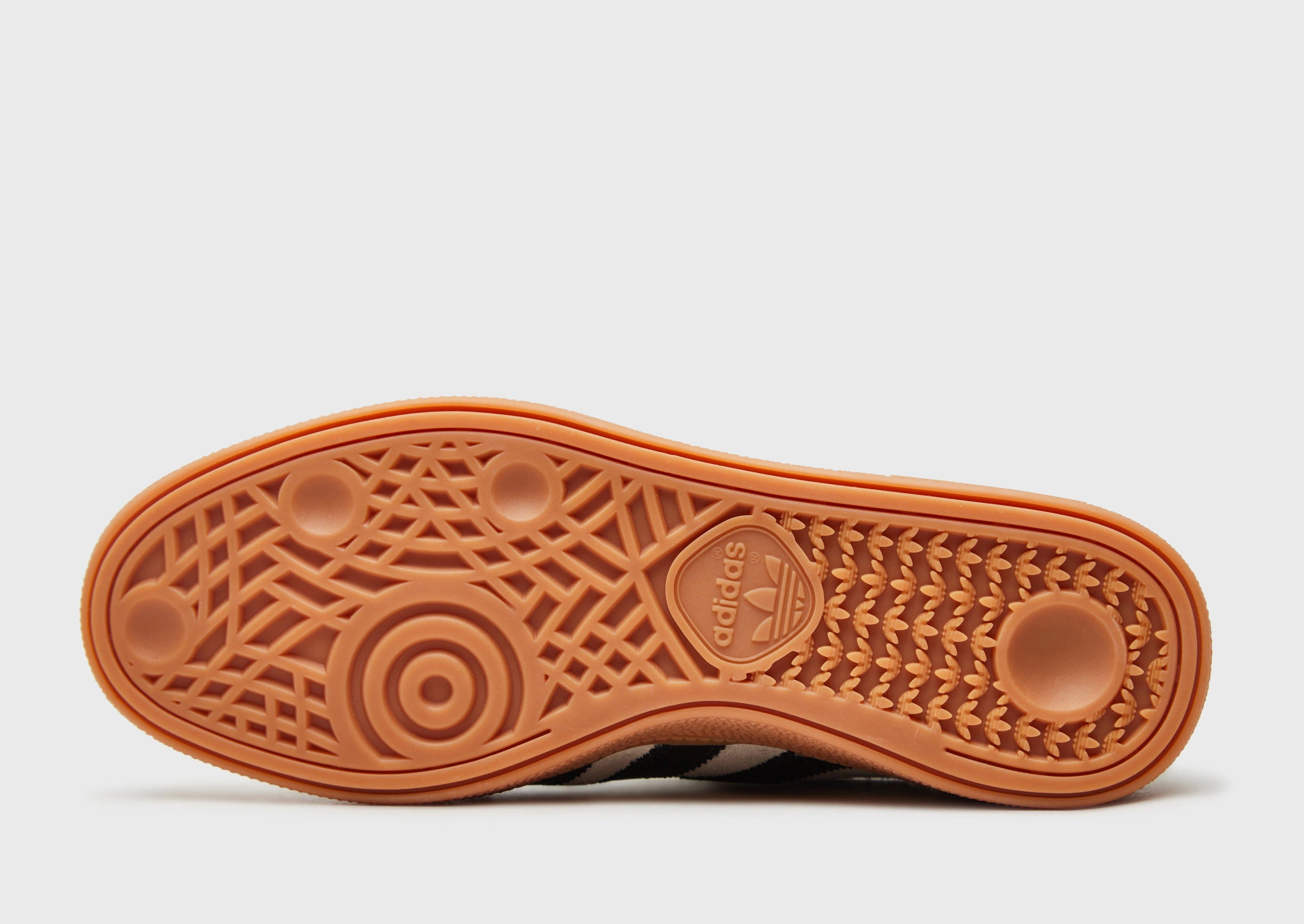 Quiet Strength, Sleek Presence, Modular Motionwear, Smart Design Gear, Motion-Minded, Minimal Mood, Life, Reimagined