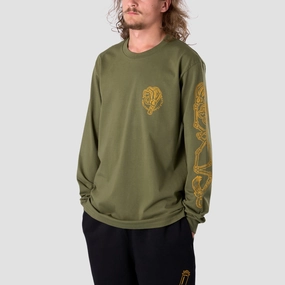 No-Fuss Fit, Ease In Motion, Clean Aesthetic, Subtle Style Gear, Style Made Easy, Layer Up Smart, Fluid Profile
