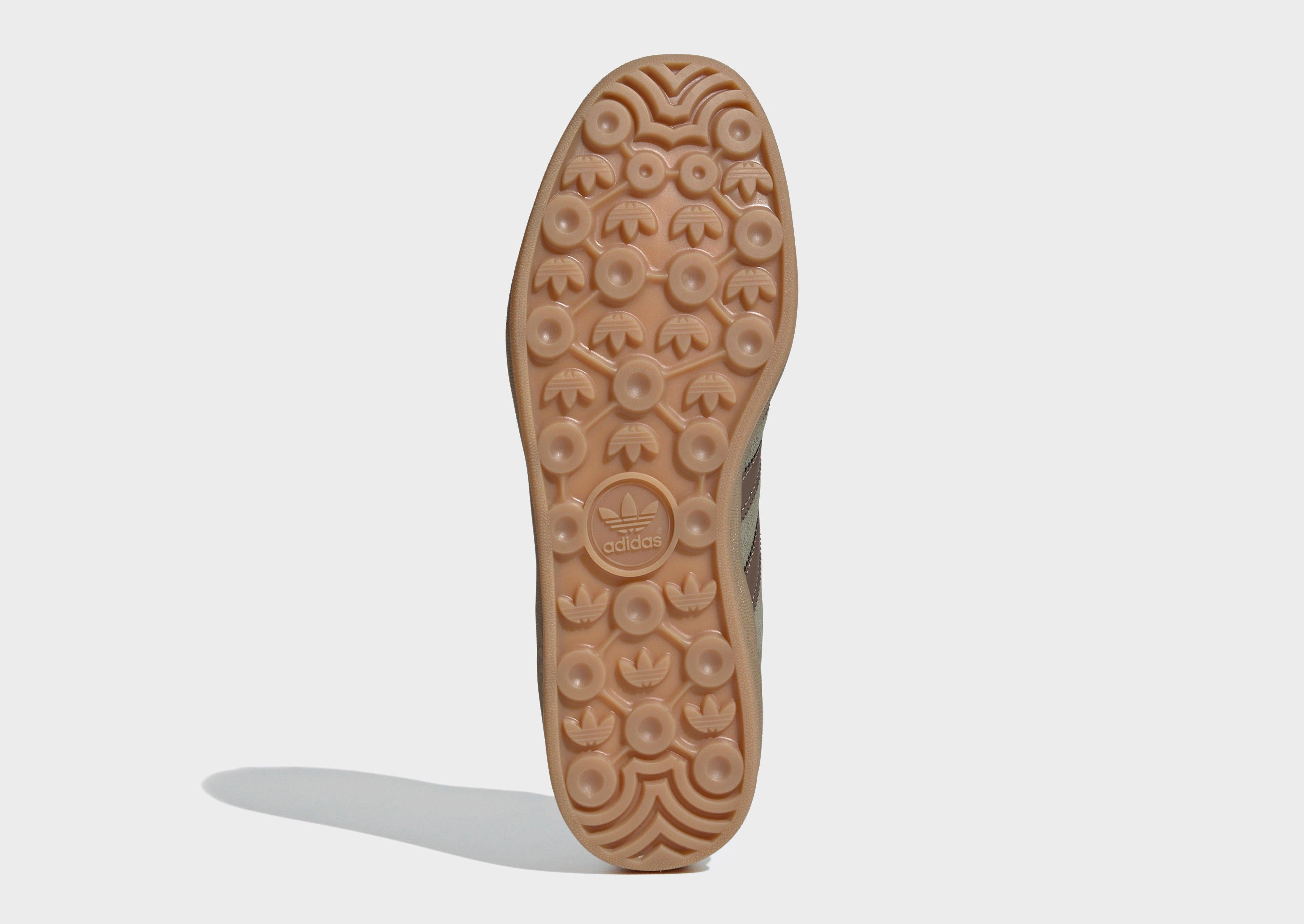 Quiet Design, Flow In Motion, Refined Edge, Reimagined Comfort, Fluid-Form Design, Pure Expression