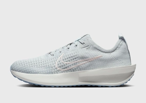 Future-Neutral, Layered Motion, Simplicity Rules, Live Refined, Edge And Ease, Daily Shift, Unisex Energy, City-Fit