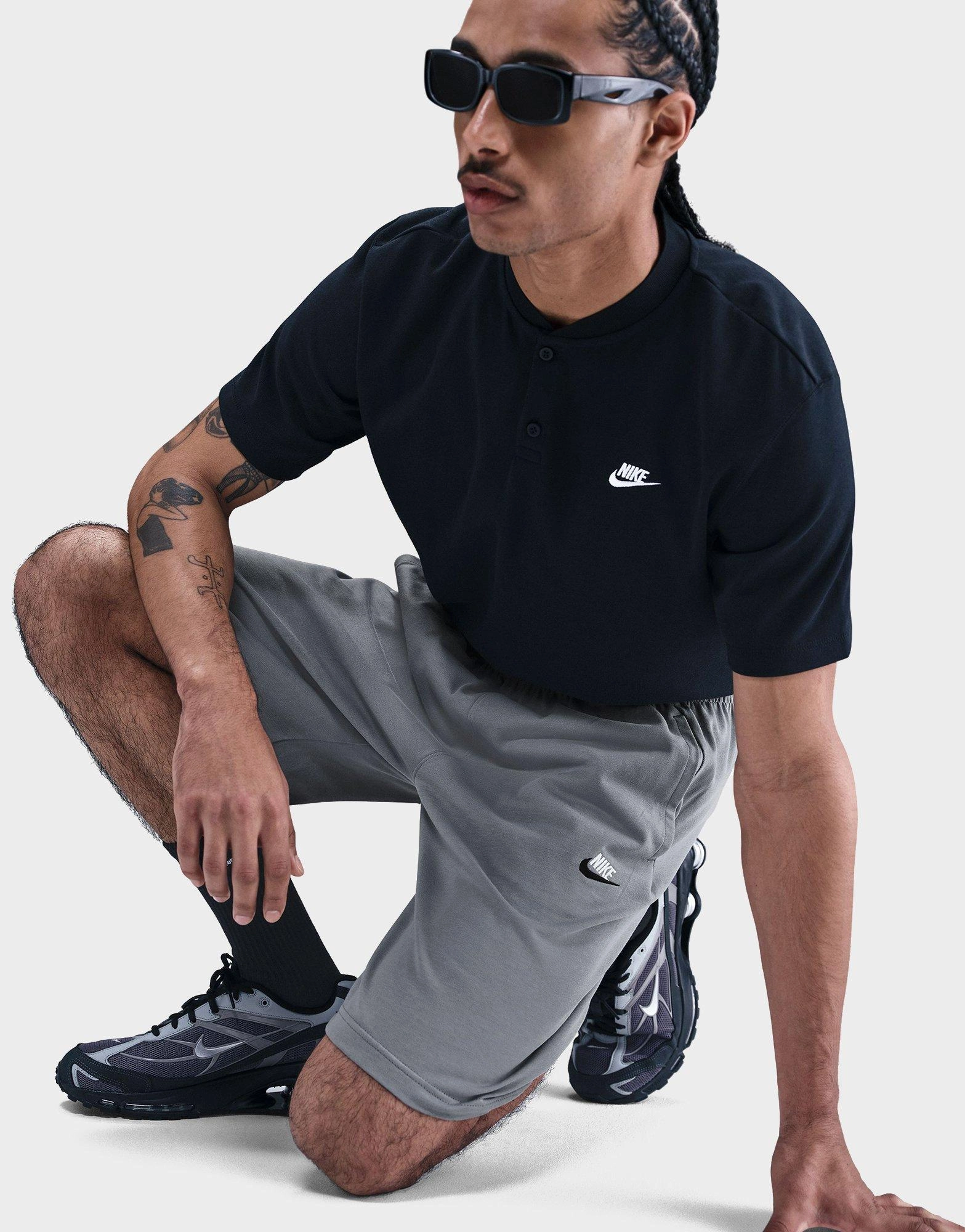 Ease-Ready, Built For Pace, Versatile Build, City-Ready Wear, Anytime Fit, Uncomplicated Fit, Move Smarter