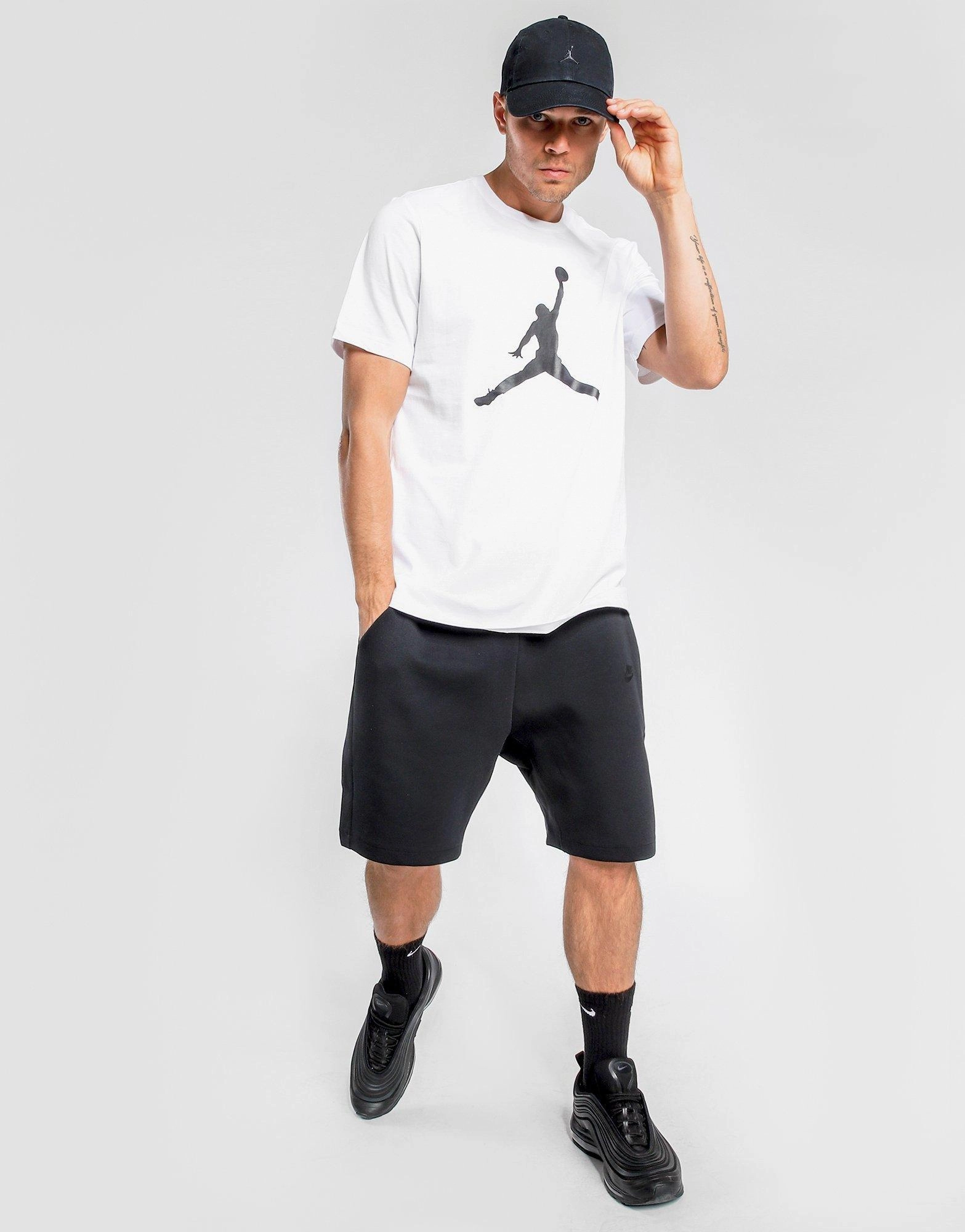 Freedom Dressed, Pure Urban, Design-First, Tone-Driven, Bold Harmony, Mindful Wear