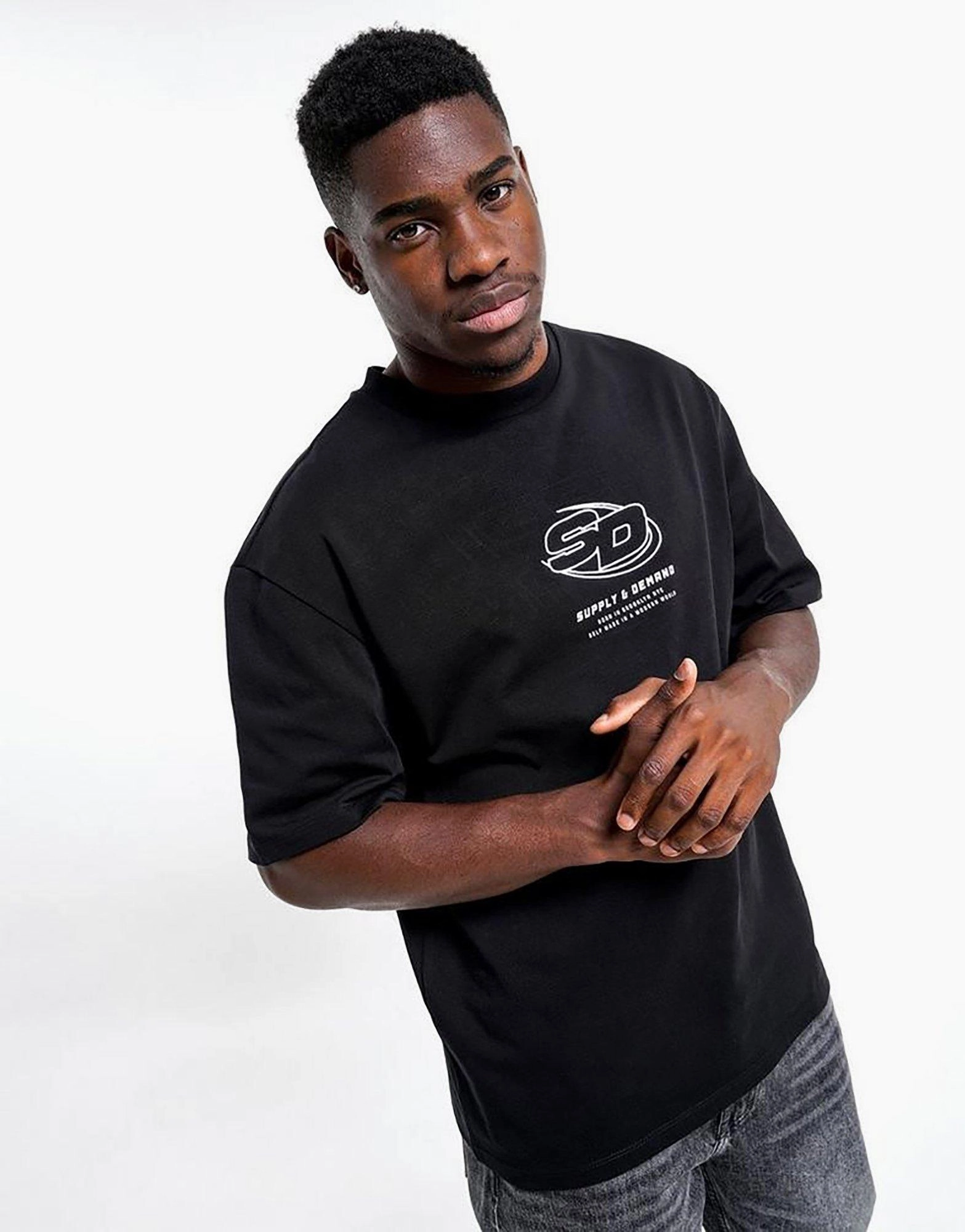 Effortless Utility, Cool And Essential, Progressive Edge, Confident Comfort, Move-Easy Layers, Refined Comfort, Calm-Driven Fit, Motion Clarity