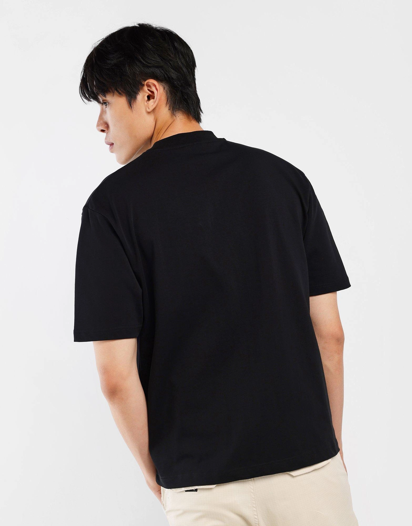 Uncomplicated Fit, Refined Streetwear, Cool In Motion, Subtle Performance, Streamlined Urban