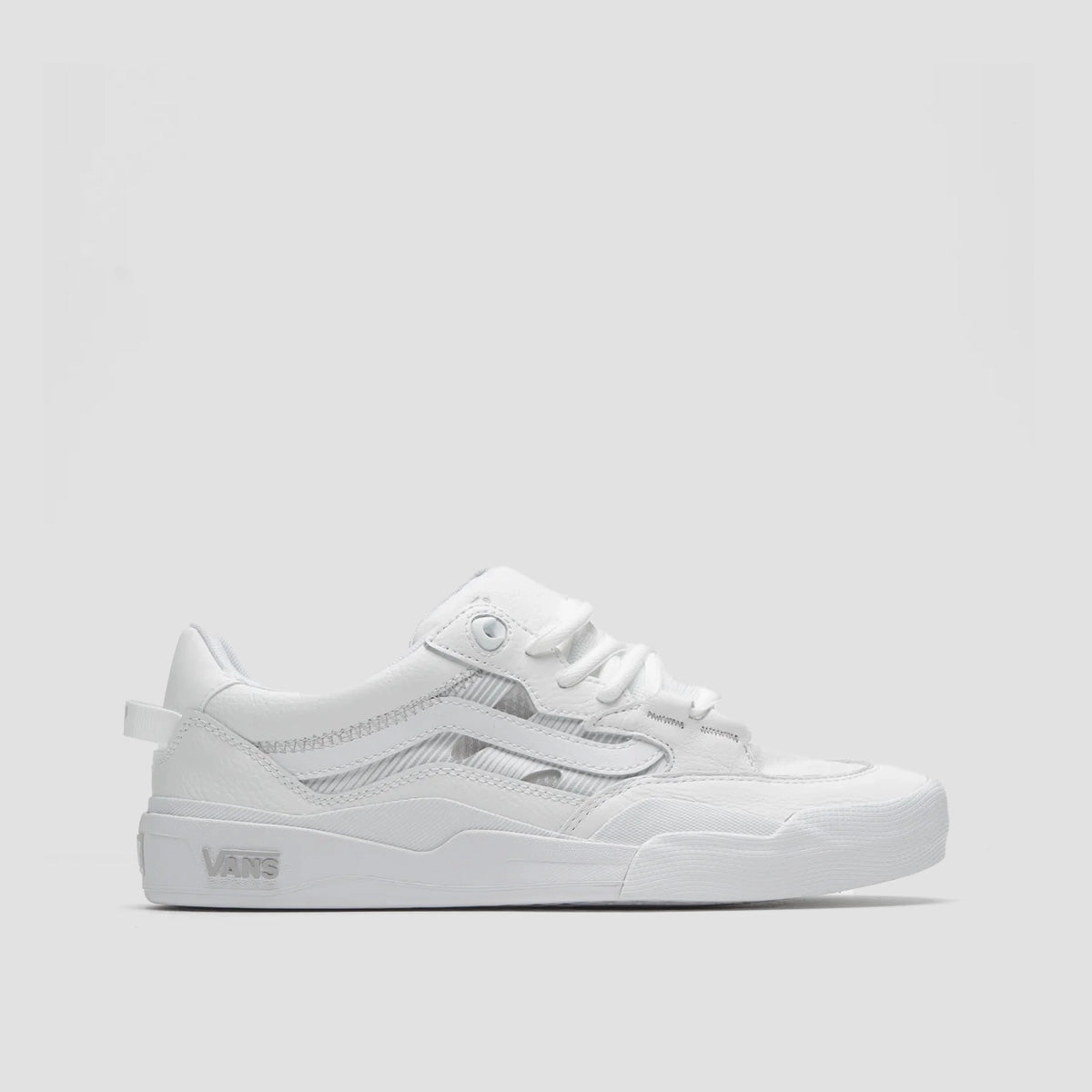 Precision Lifestyle, Design-First, Relaxed Motion, Uncomplicated Gear, Reimagined Comfort, Multi-Context Style, Minimal Mode