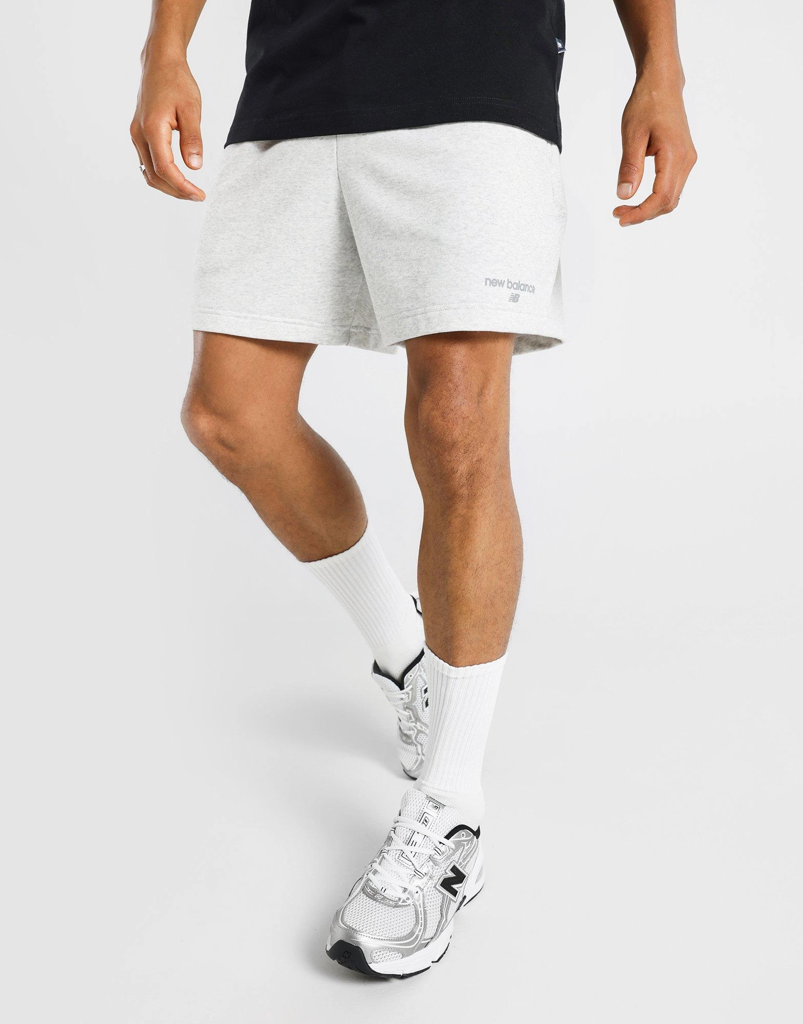 Refined Structure, Feel-Based Fashion, Relaxed Core, Calm Aesthetic, Future-Forward Comfort