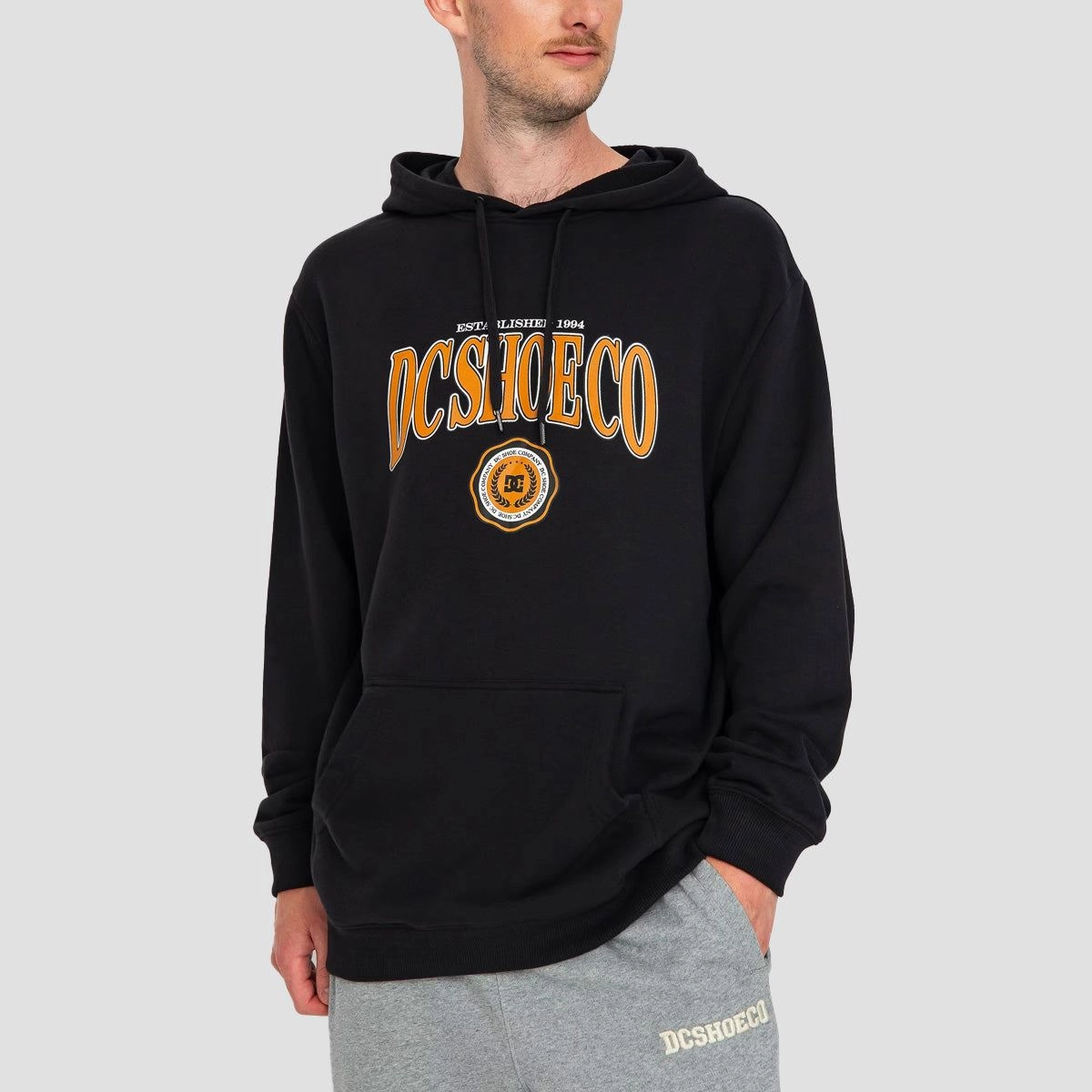 Optimized Outfitwear, Subtle Style Gear, Ease And Balance, Urban Evolution, Urban Lifestyle, Motion-Driven, Flow-Wear Future