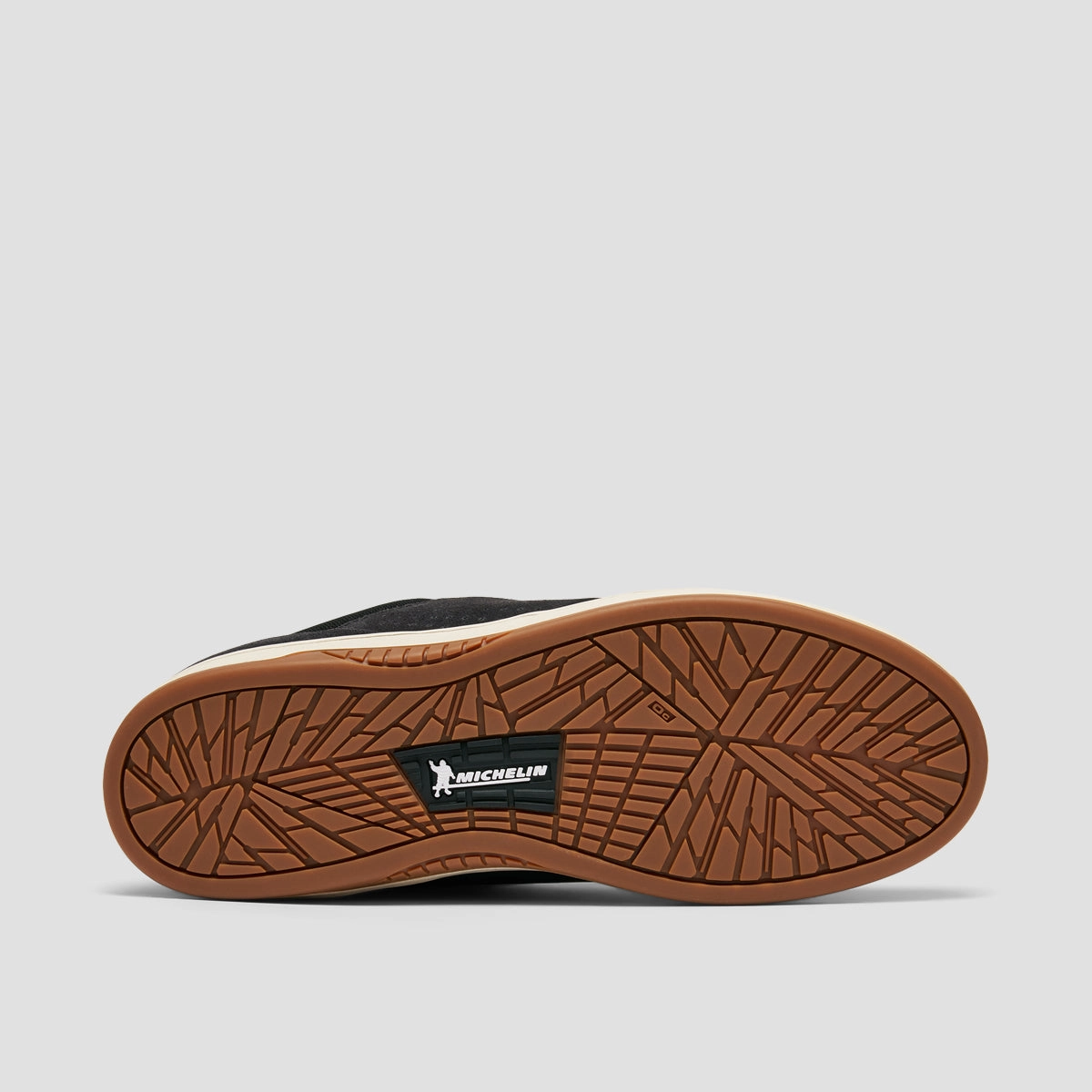 Effortless Edge, Made For Days, Relaxed Core, Minimal Focus, Vibe-Driven Gear, Everyday Outlook