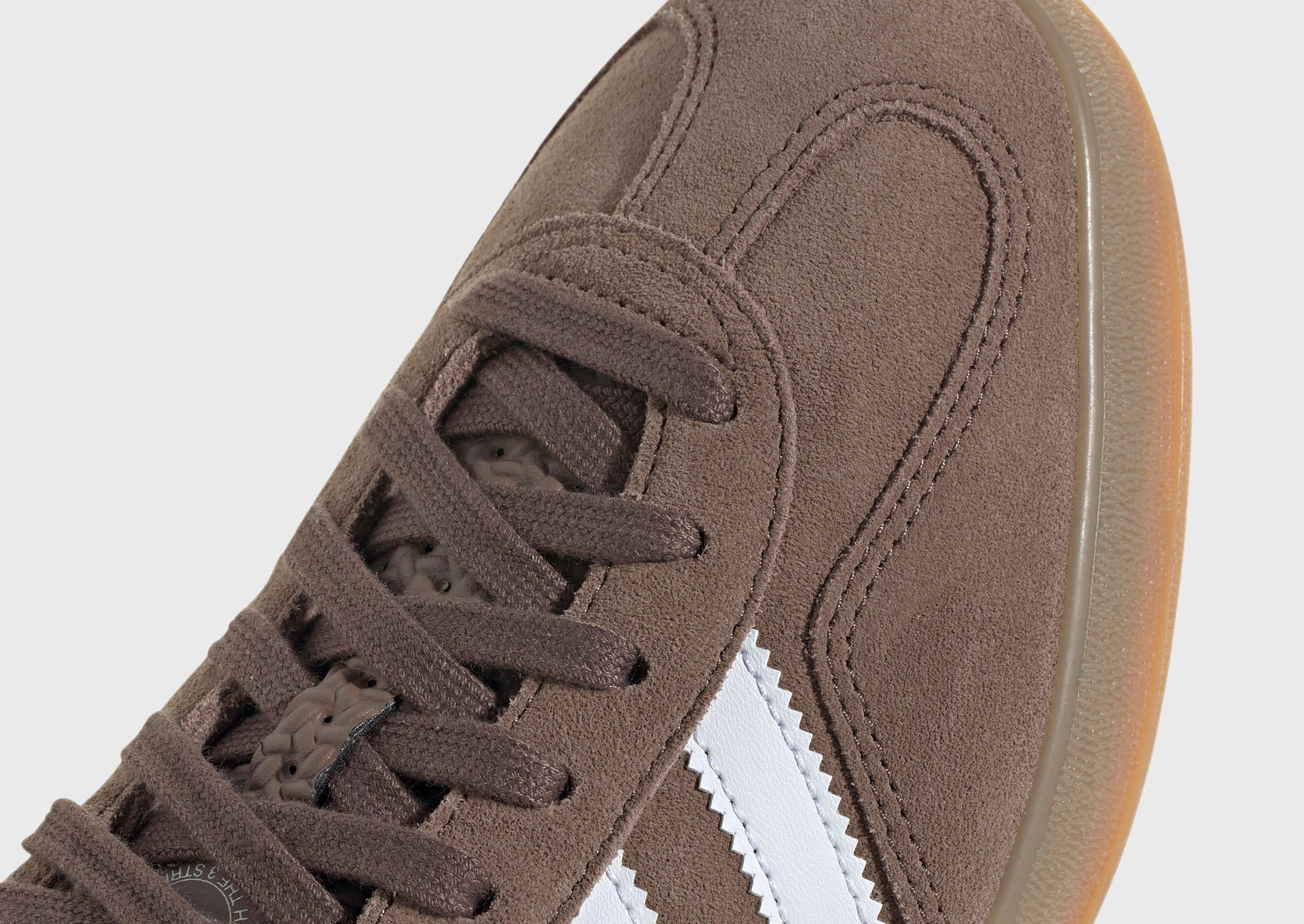 Made To Perform, Daily Balance, Style To Move, Ease And Balance, Urban Core, Your Functional Form, Coolly Crafted