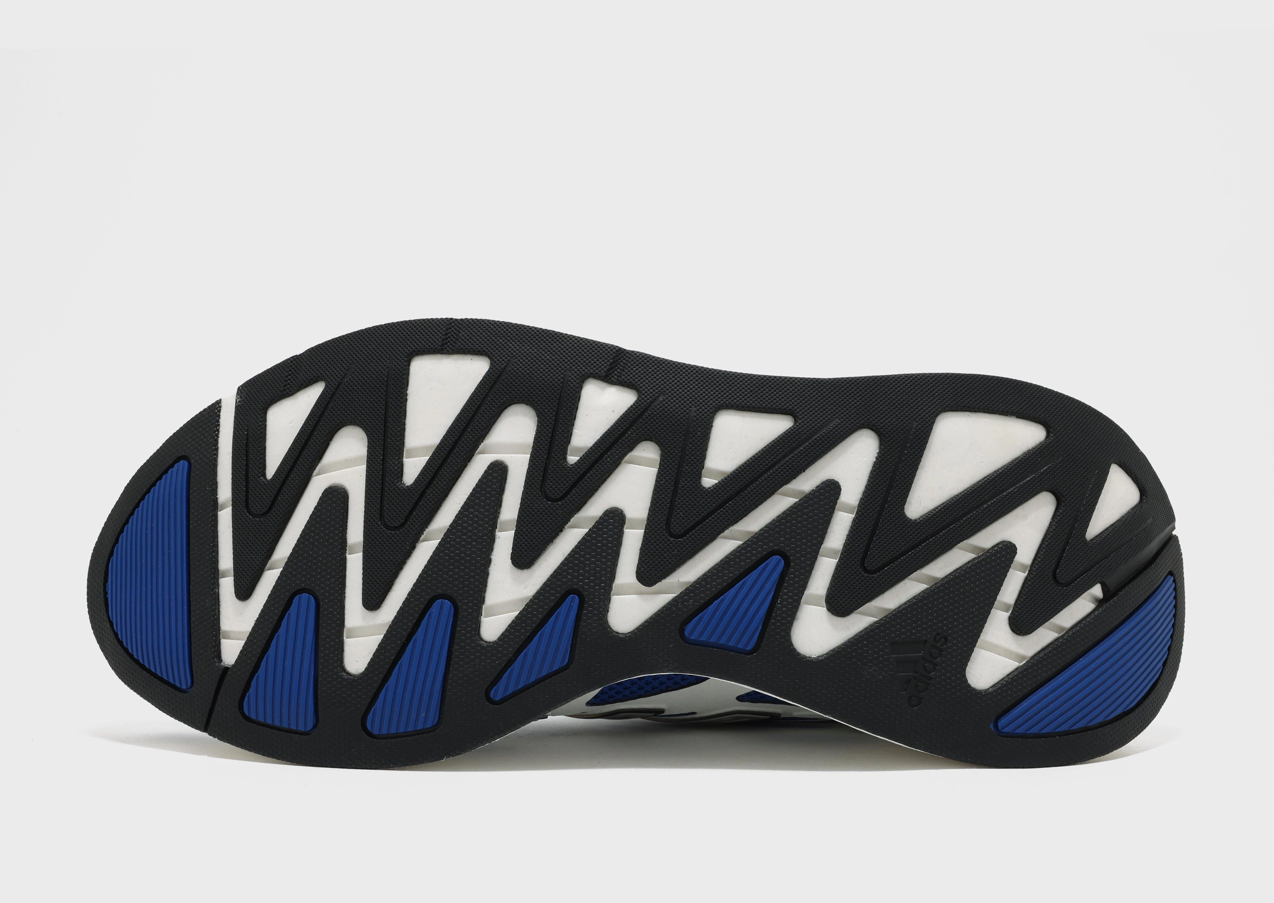 Quiet Boldness, Flow-Forward, Lifestyle Rhythm, Elevated Motion, Rhythm-Based Wear, Clean Forms