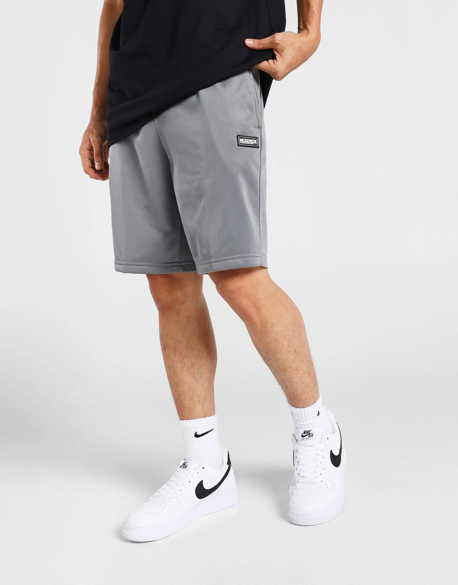 Made For Days, Minimal Mode, Sleek Essentials, Relaxed Motion, Made To Flex, Season-Free Style, Cool Rhythm