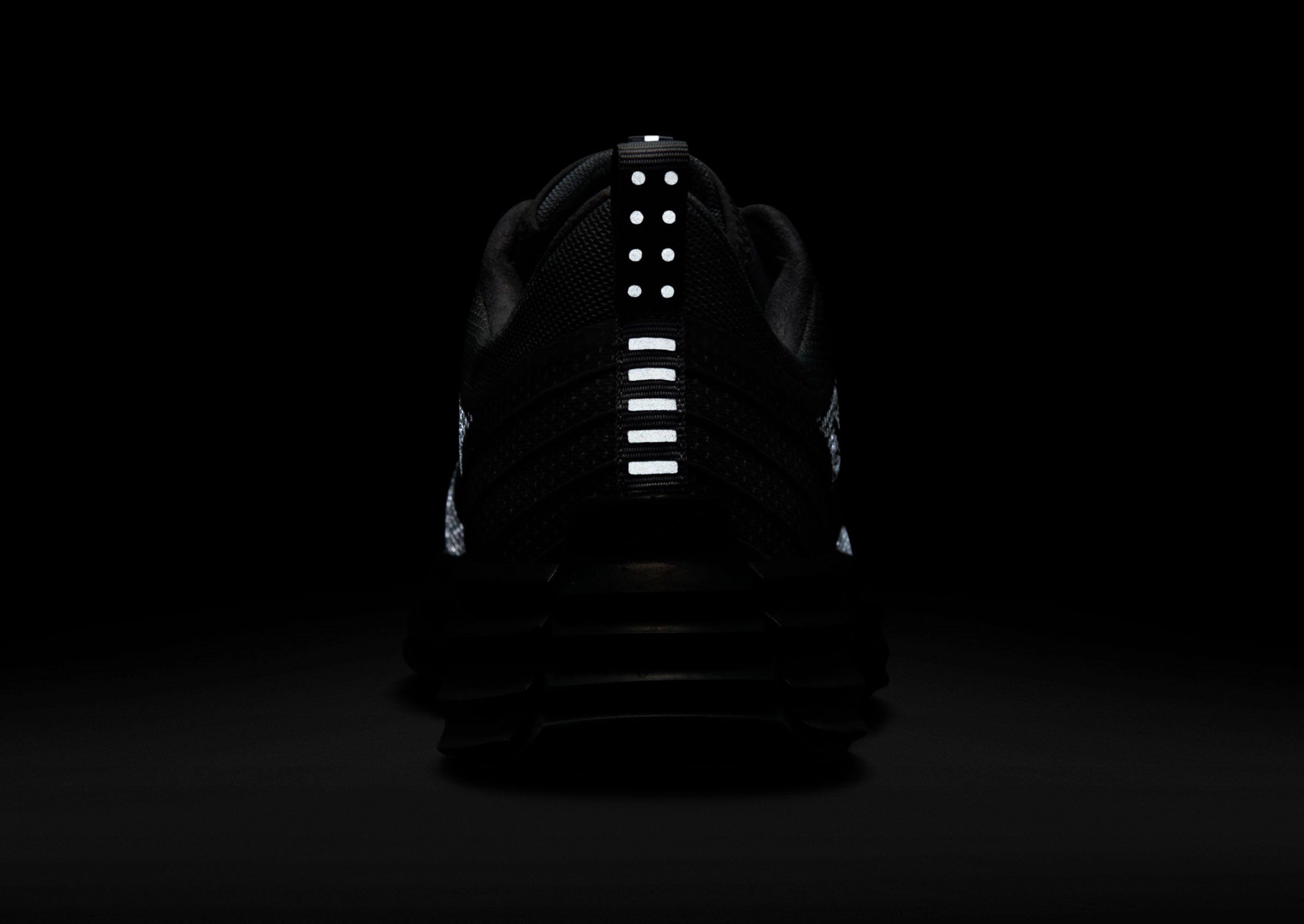 Clean Citywear, Day-To-Night Fit, Modern Motionwear, Live Light, Movement Layers, Core Rhythm, Essentials, Redesigned, Modern Momentum