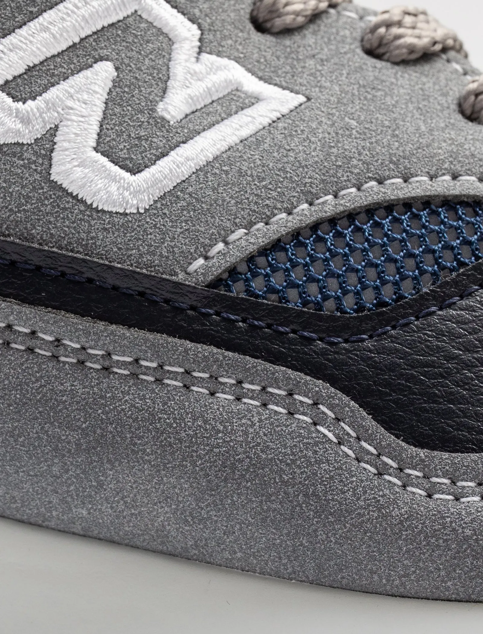 MADE IN UK 1500 "STEEL GREY" Clothing	NEW BALANCE